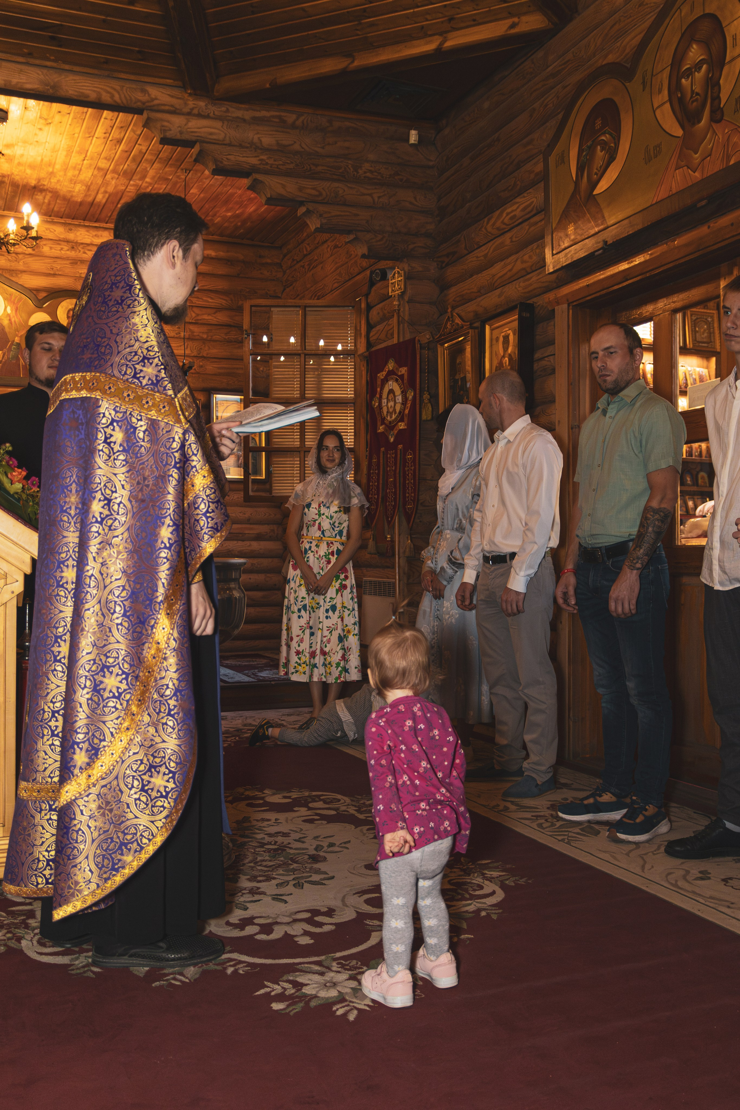 Фотограф крестин в Ростове на Дону, фотография в церке, храме, съёмка крестин в Ростове