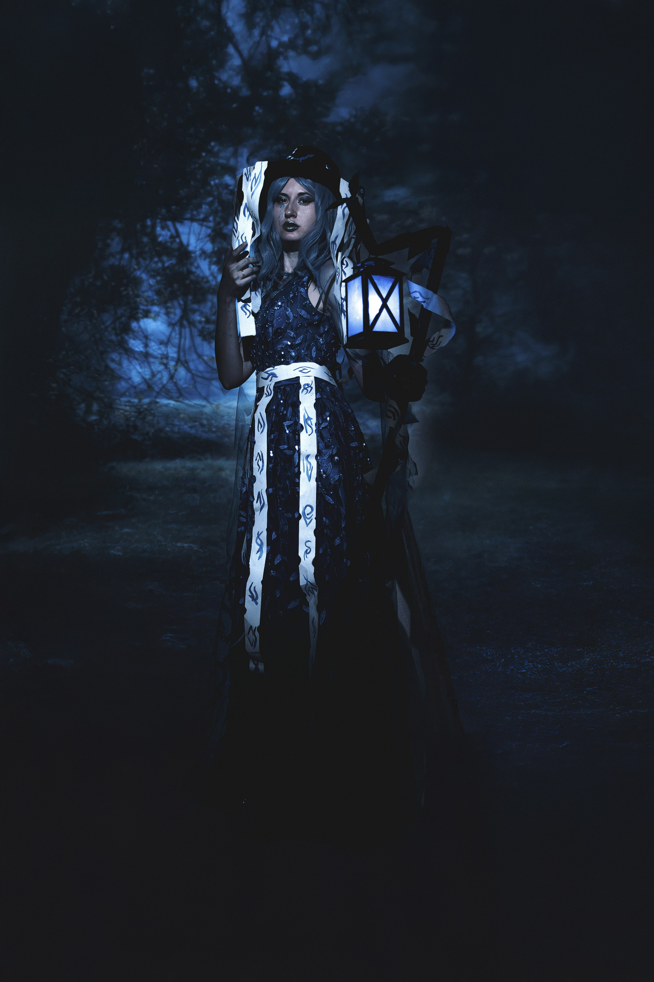 Креативный фотопроект в Ростове-на-Дону в образах Огненного пантеона. Огненный персонажи на творческой съёмке в Ростове-на-Дону. Женский фотограф в Ростове-на-Дону.