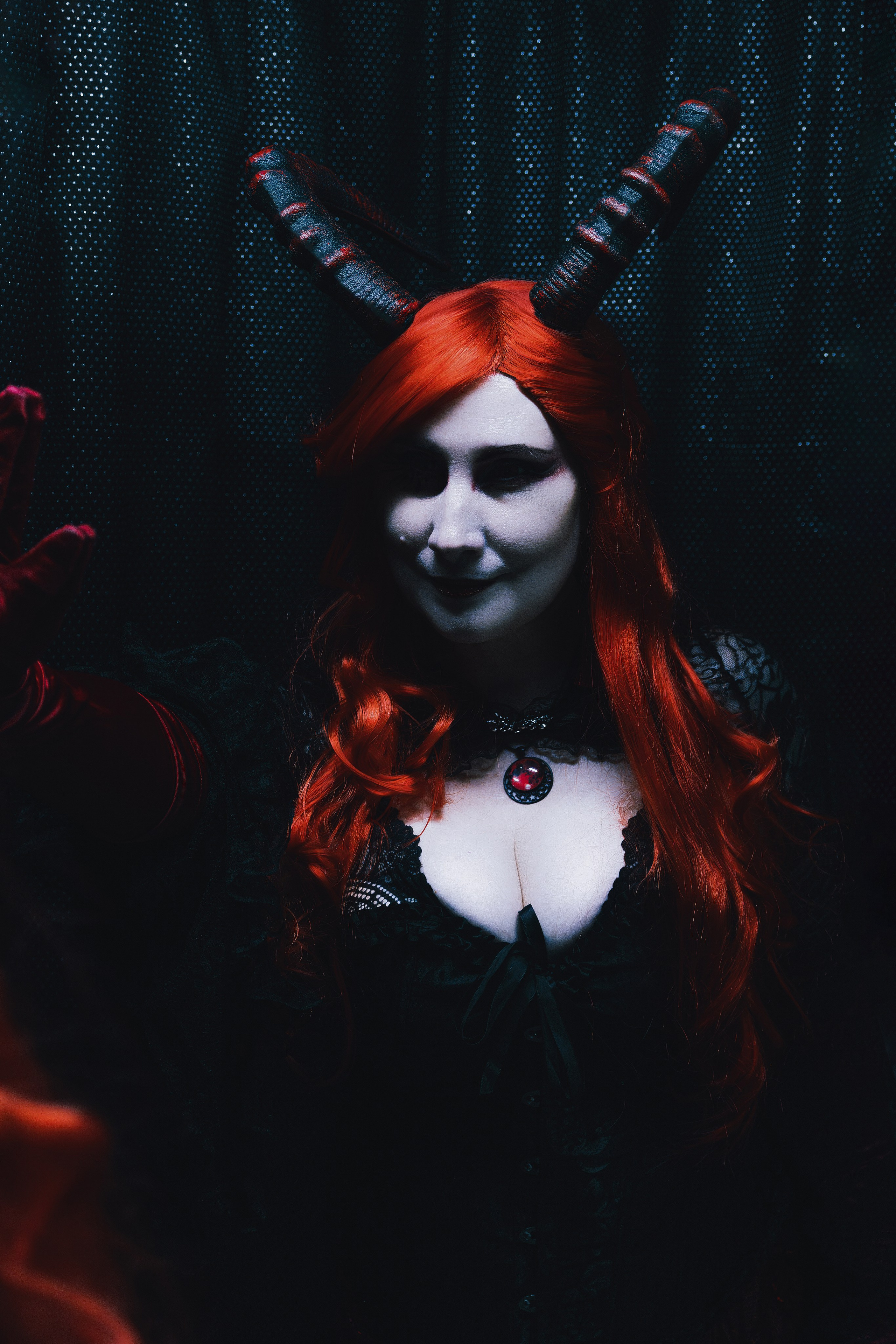 Креативный фотопроект в Ростове-на-Дону в образах Огненного пантеона. Огненный персонажи на творческой съёмке в Ростове-на-Дону. Женский фотограф в Ростове-на-Дону.