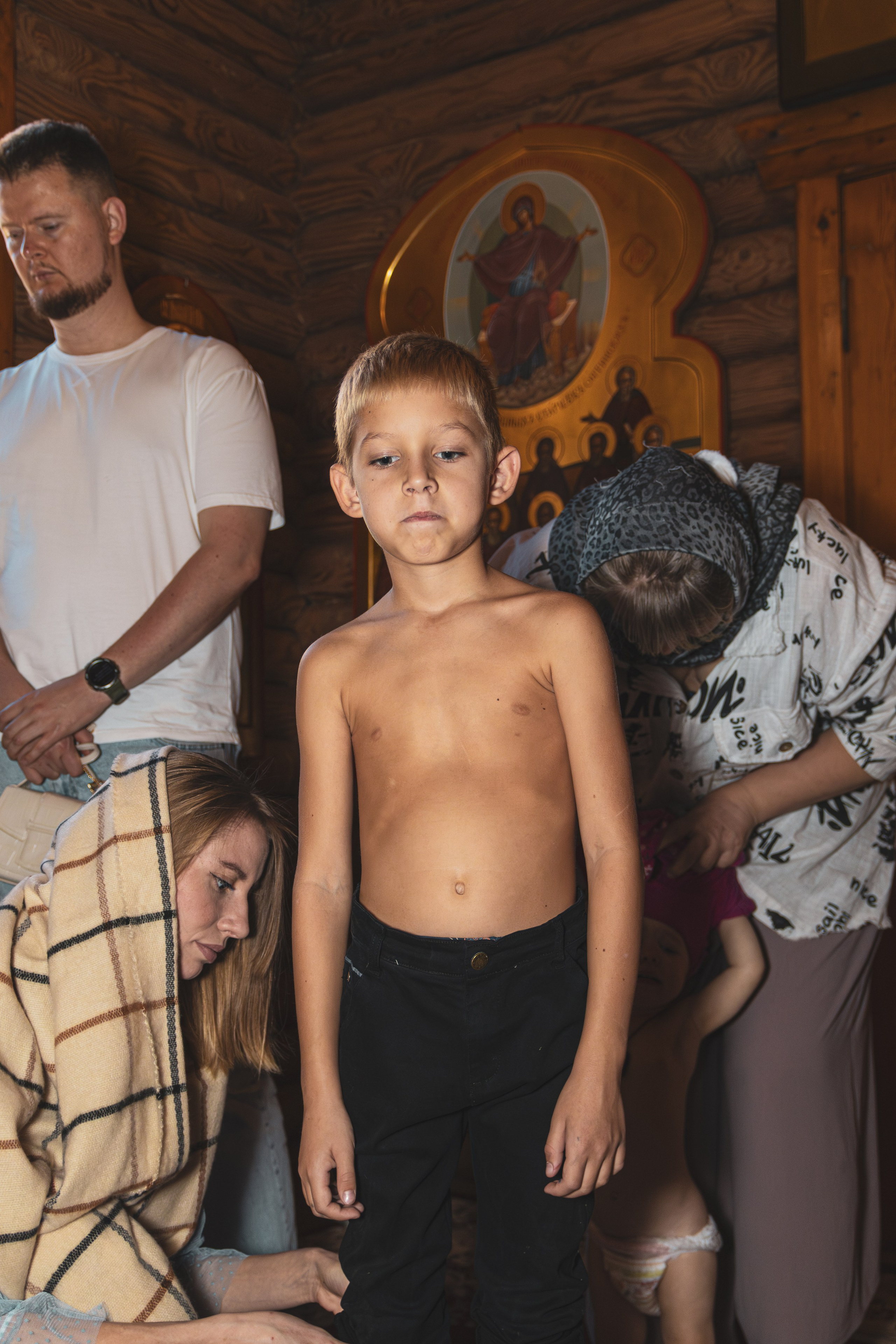 Фотограф крестин в Ростове на Дону, фотография в церке, храме, съёмка крестин в Ростове