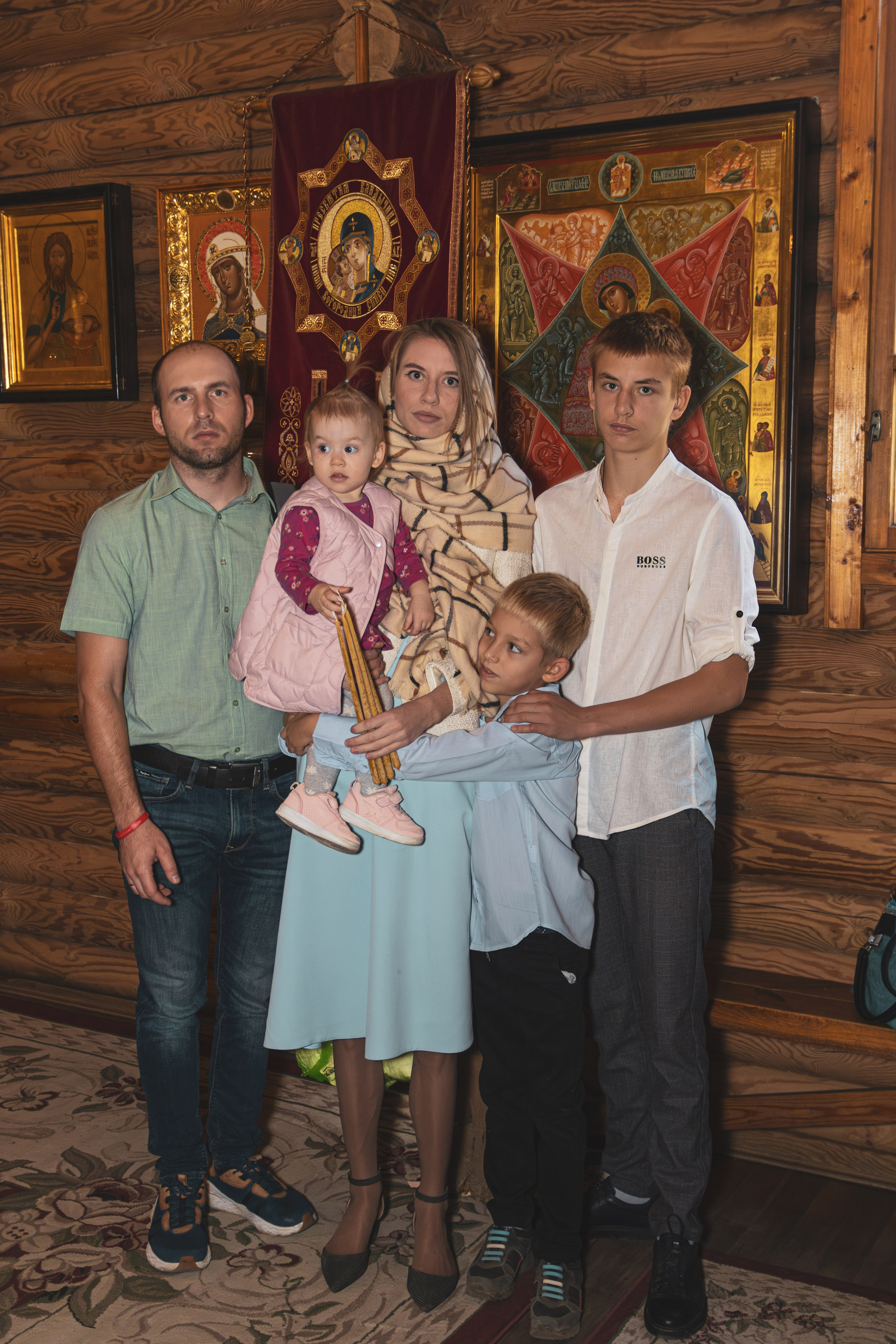 Фотограф крестин в Ростове на Дону, фотография в церке, храме, съёмка крестин в Ростове