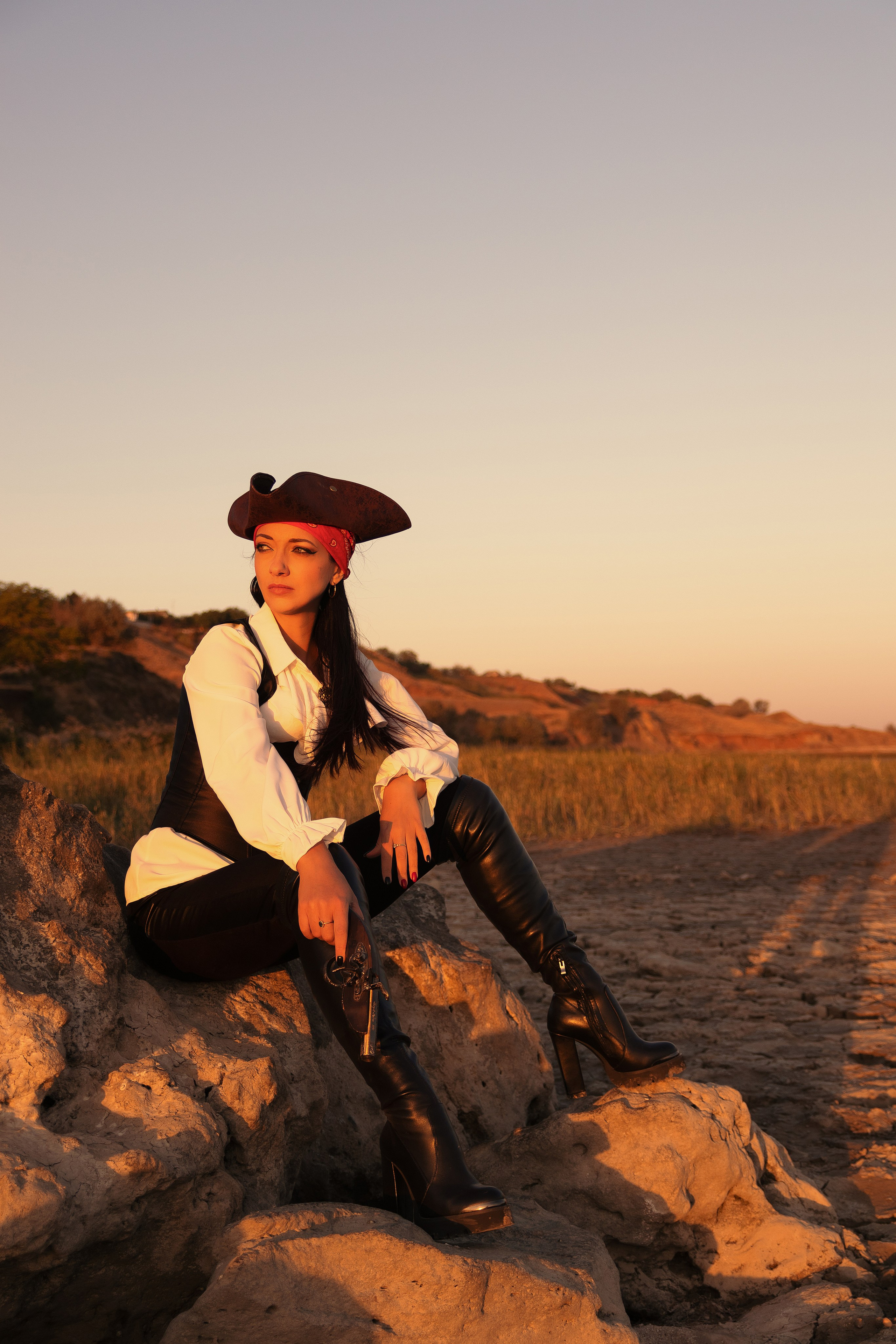 Фэнтези морской фотопроект в Ростове-на-Дону. Креативный фэнтези проект на тему моря в Ростове-на-Дону. Арт фотограф LaKazaretto портфолио. Женский фотограф Антон Казарин в Ростове-на-Дону.