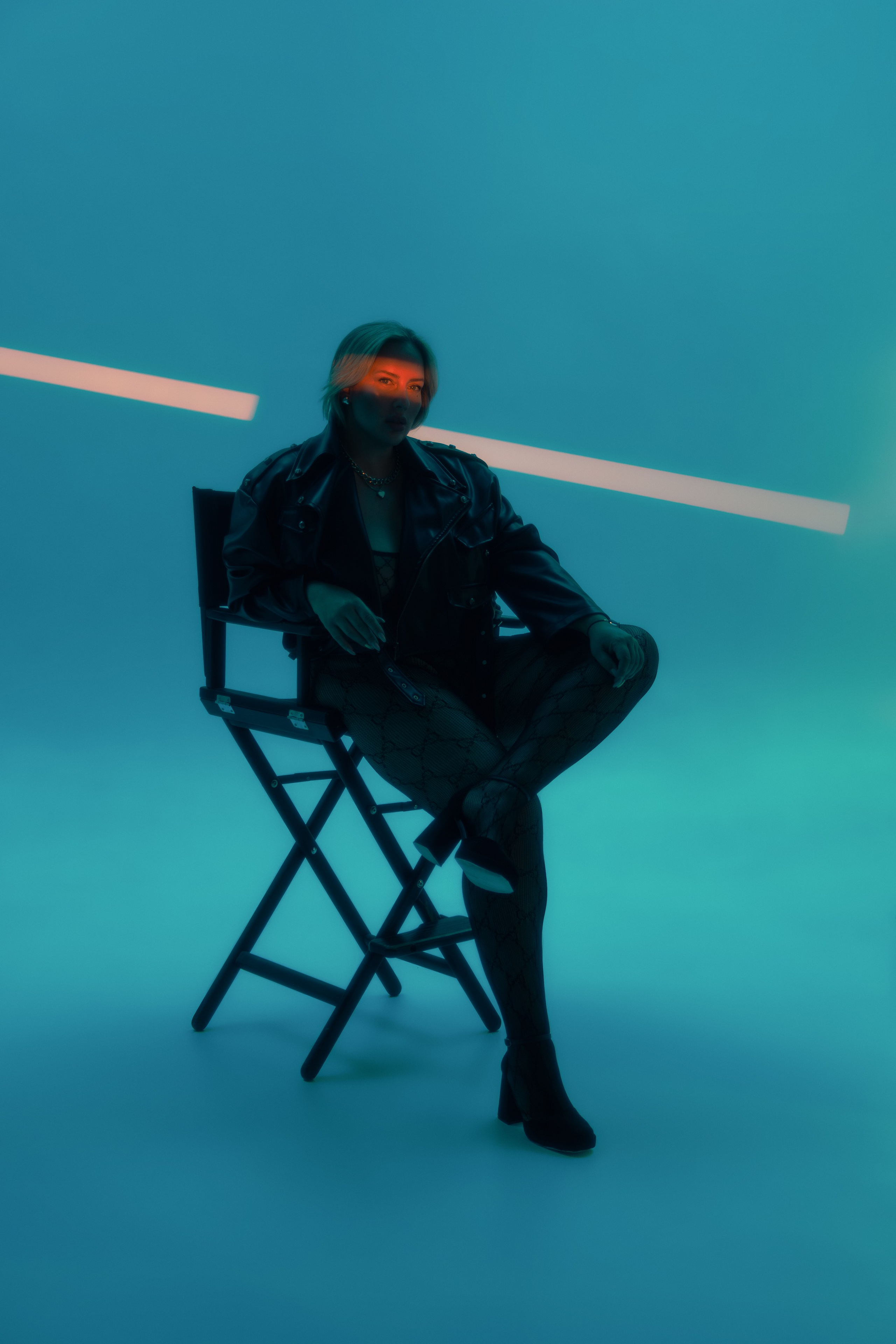 Женская фотосессия на студии модель плюс сайз 