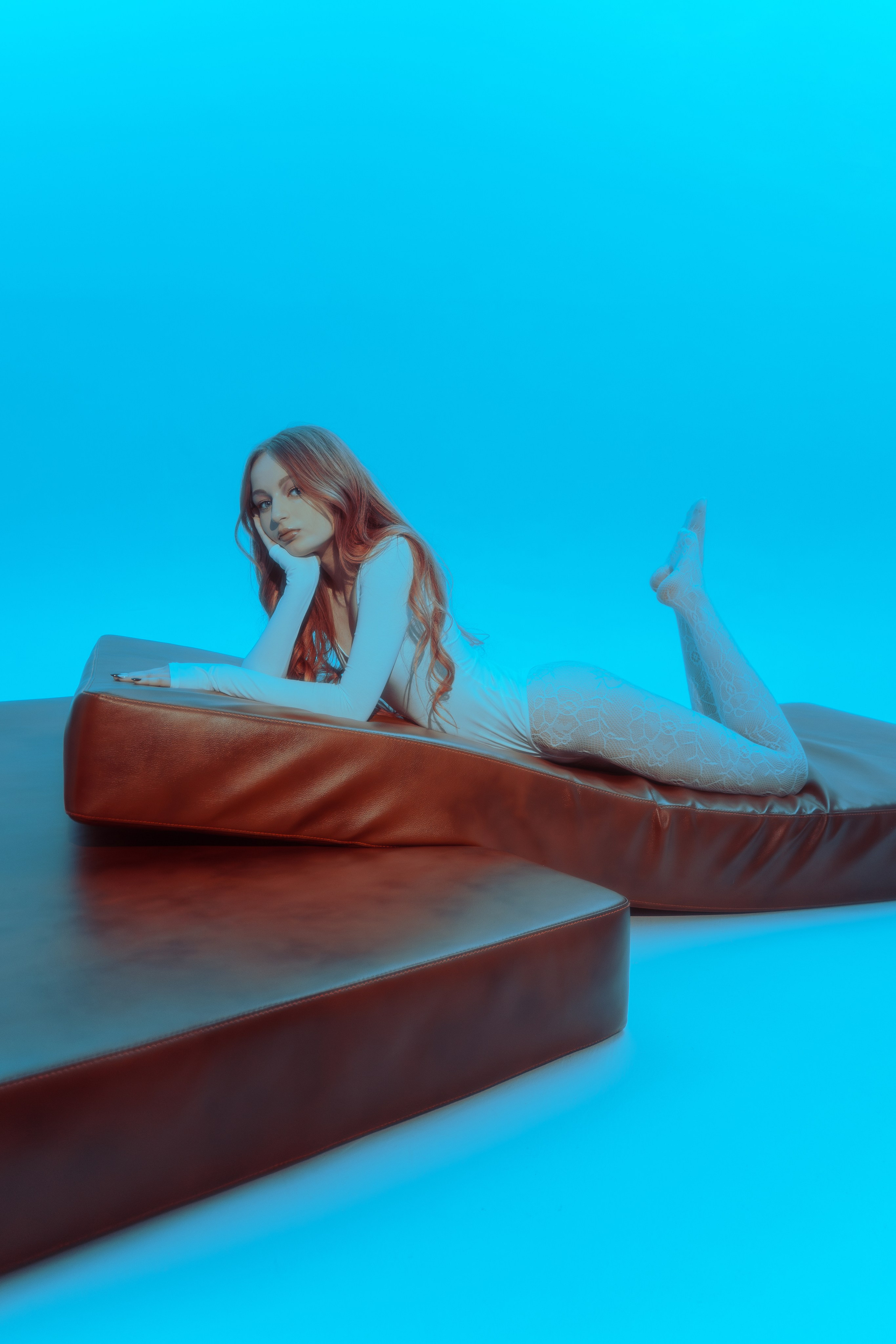 Нежная фотосессия с Алёной в Ростове. Эстетика женского тела, женский фотограф в Ростове-на-Дону. Портретный фотограф, женский портрет в боди