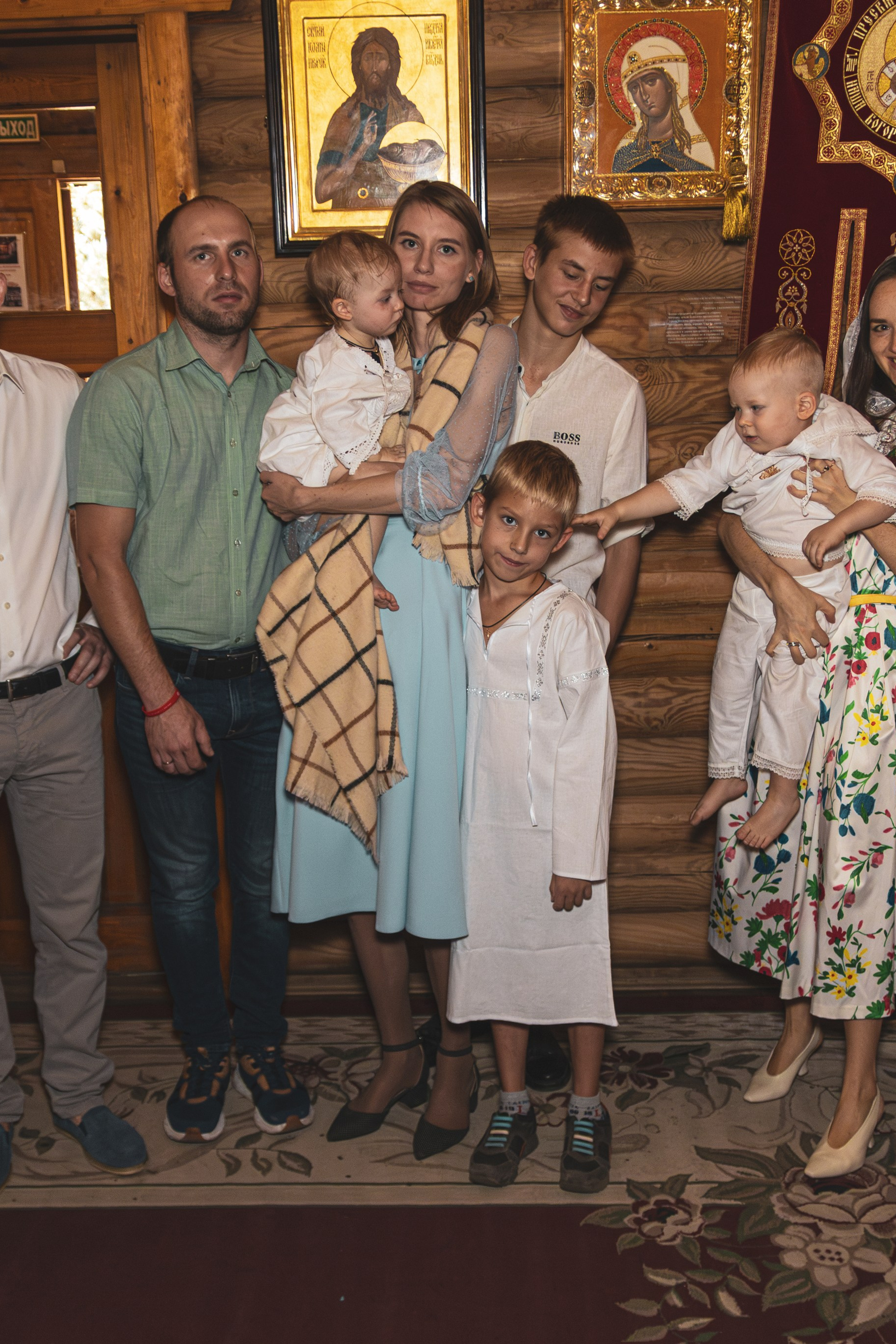 Фотограф крестин в Ростове на Дону, фотография в церке, храме, съёмка крестин в Ростове