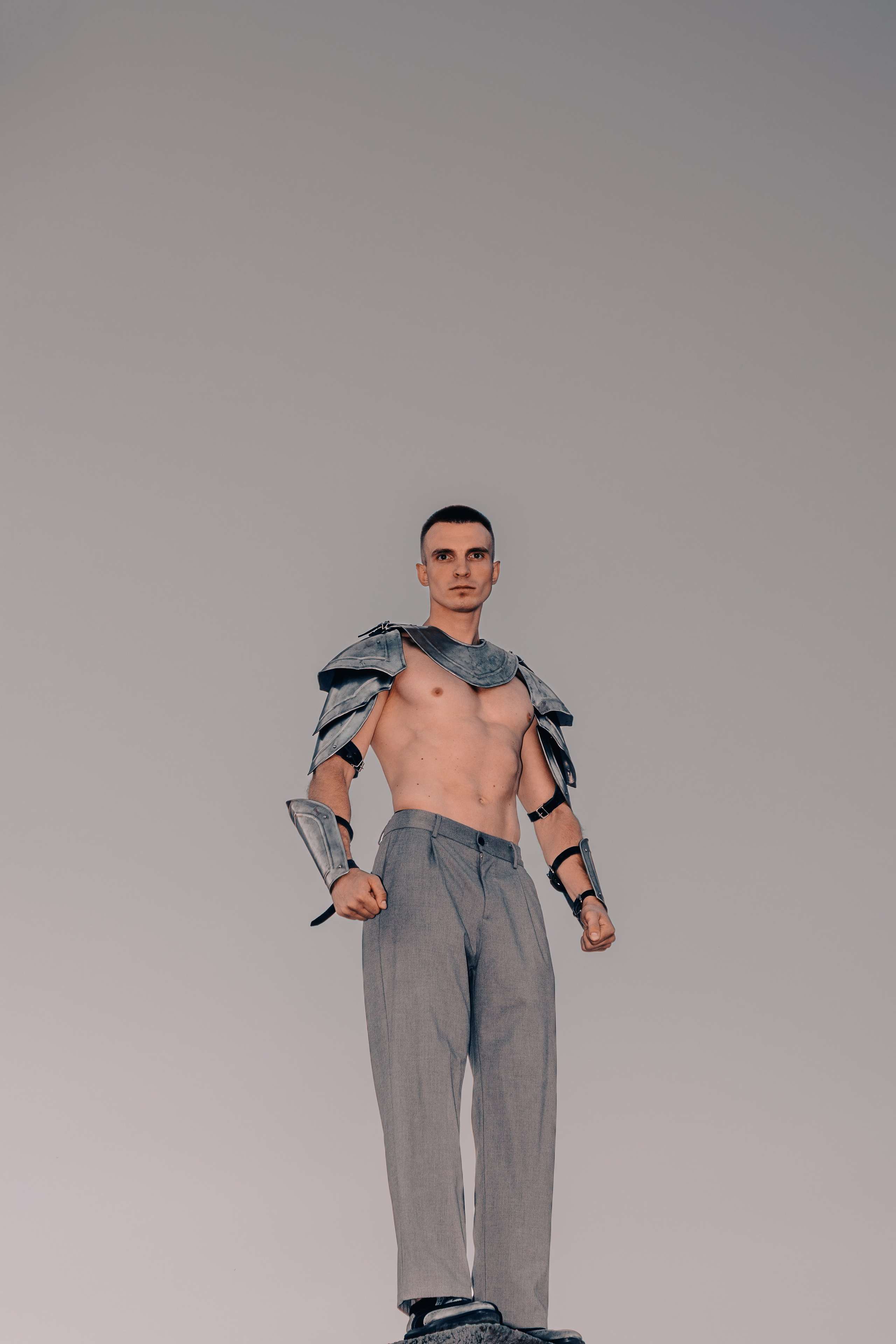 Эстетика мужского тела в рыцарских доспехах