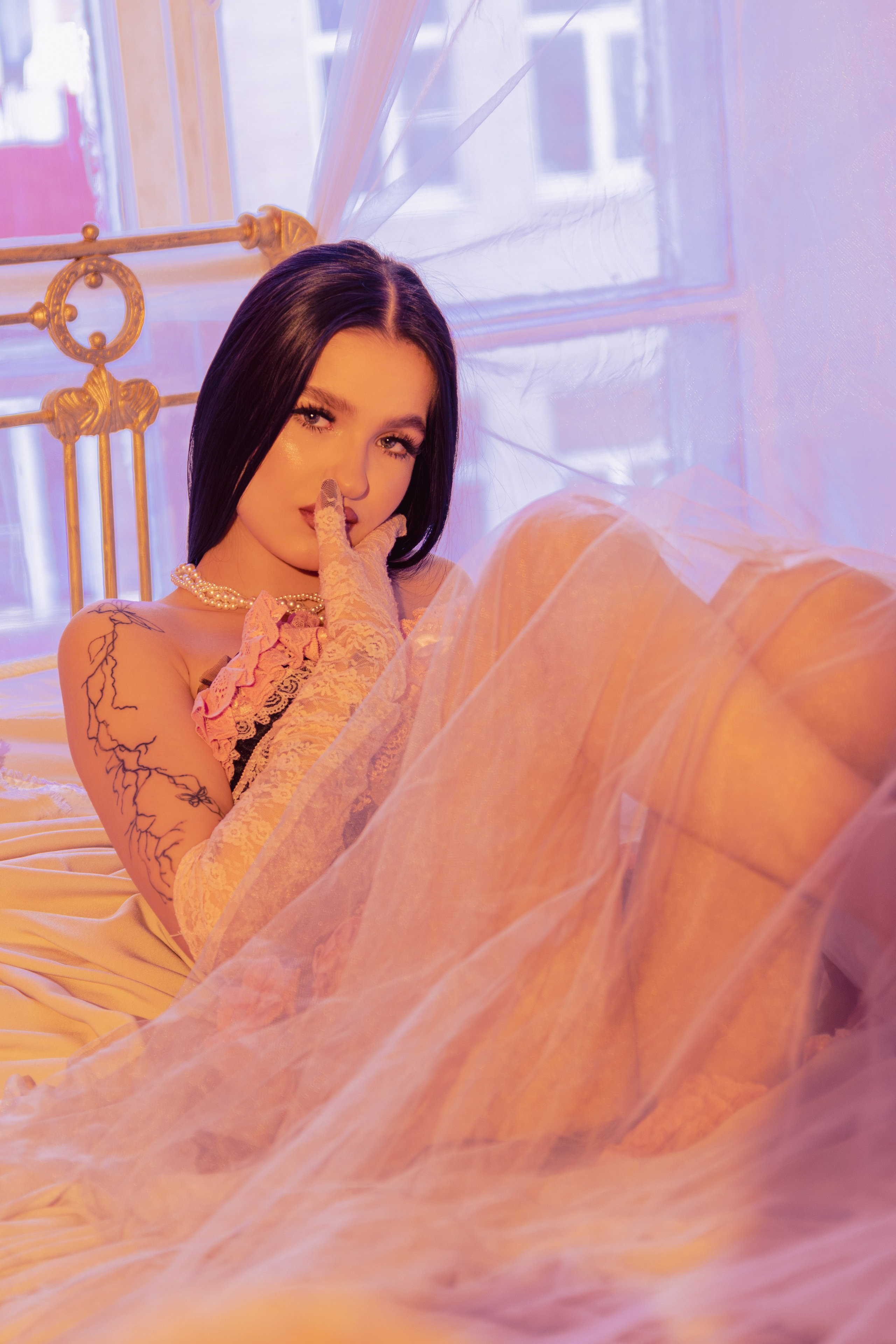 Ню-портреты в винтажном интерьере