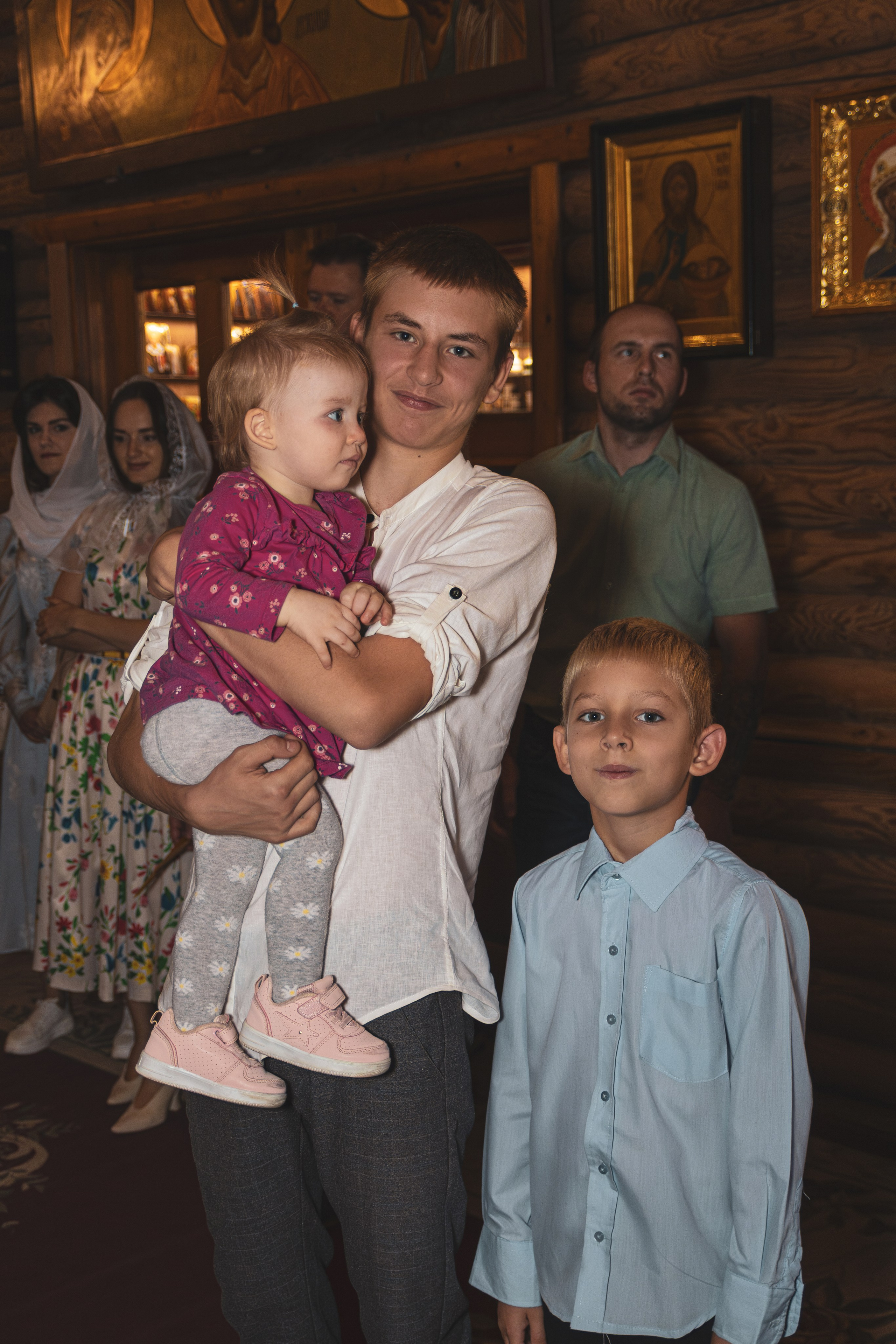 Фотограф крестин в Ростове на Дону, фотография в церке, храме, съёмка крестин в Ростове