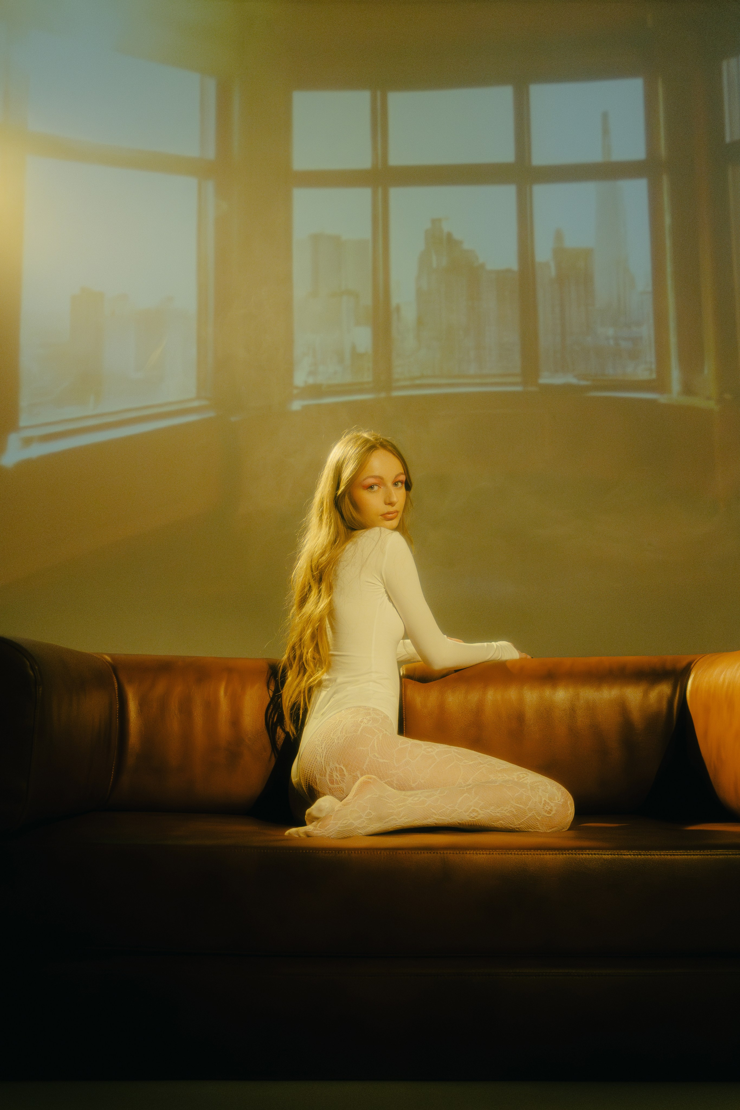 Нежная фотосессия с Алёной в Ростове. Эстетика женского тела, женский фотограф в Ростове-на-Дону. Портретный фотограф, женский портрет в боди