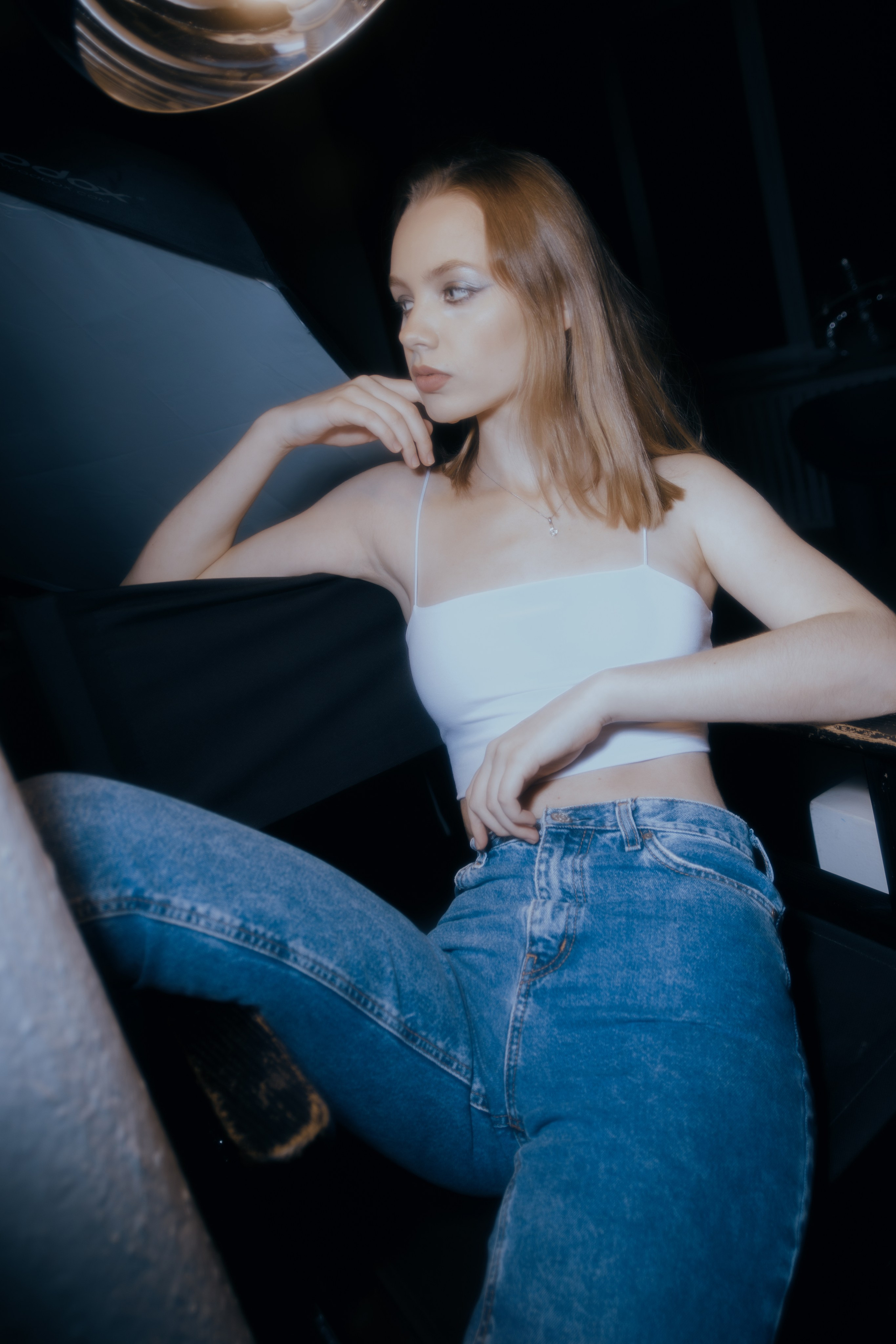 Фотосессия в стиле папарацци в Ростове-на-Дону, фотография женского модного портрета для журнала, фэшн фотограф Ростов-на-Дону.