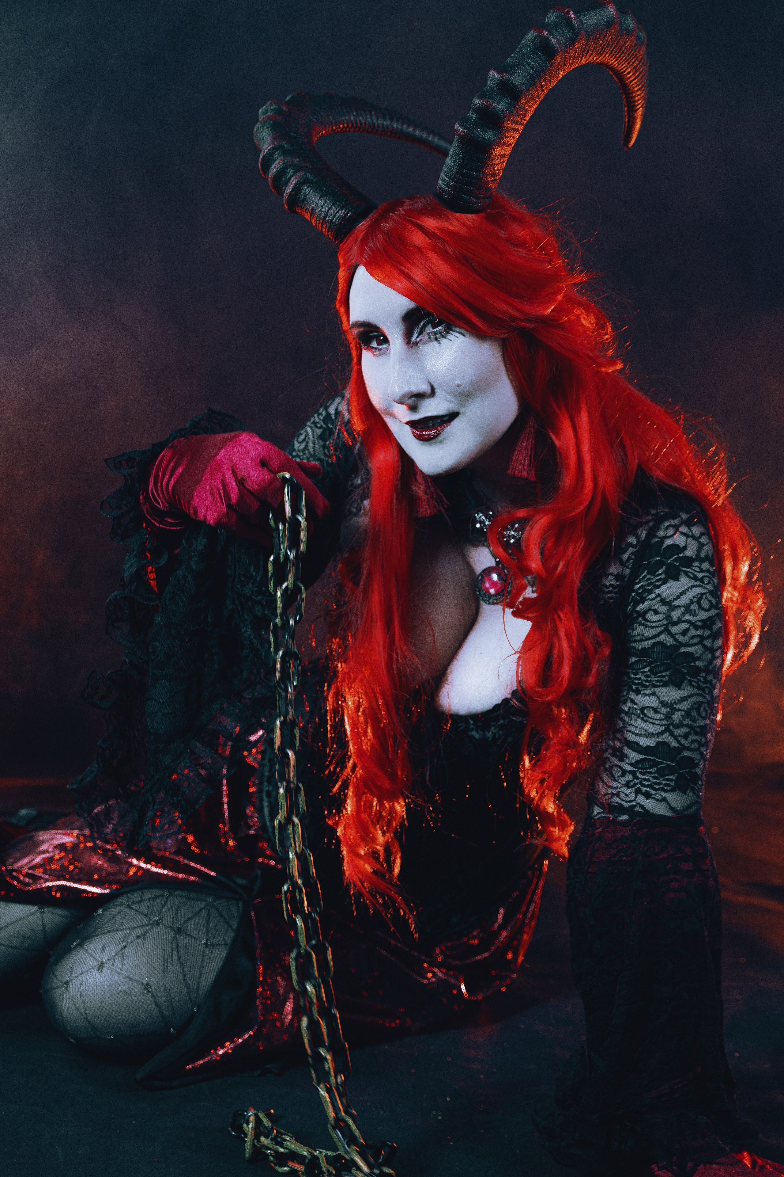 Креативный фотопроект в Ростове-на-Дону в образах Огненного пантеона. Огненный персонажи на творческой съёмке в Ростове-на-Дону. Женский фотограф в Ростове-на-Дону.