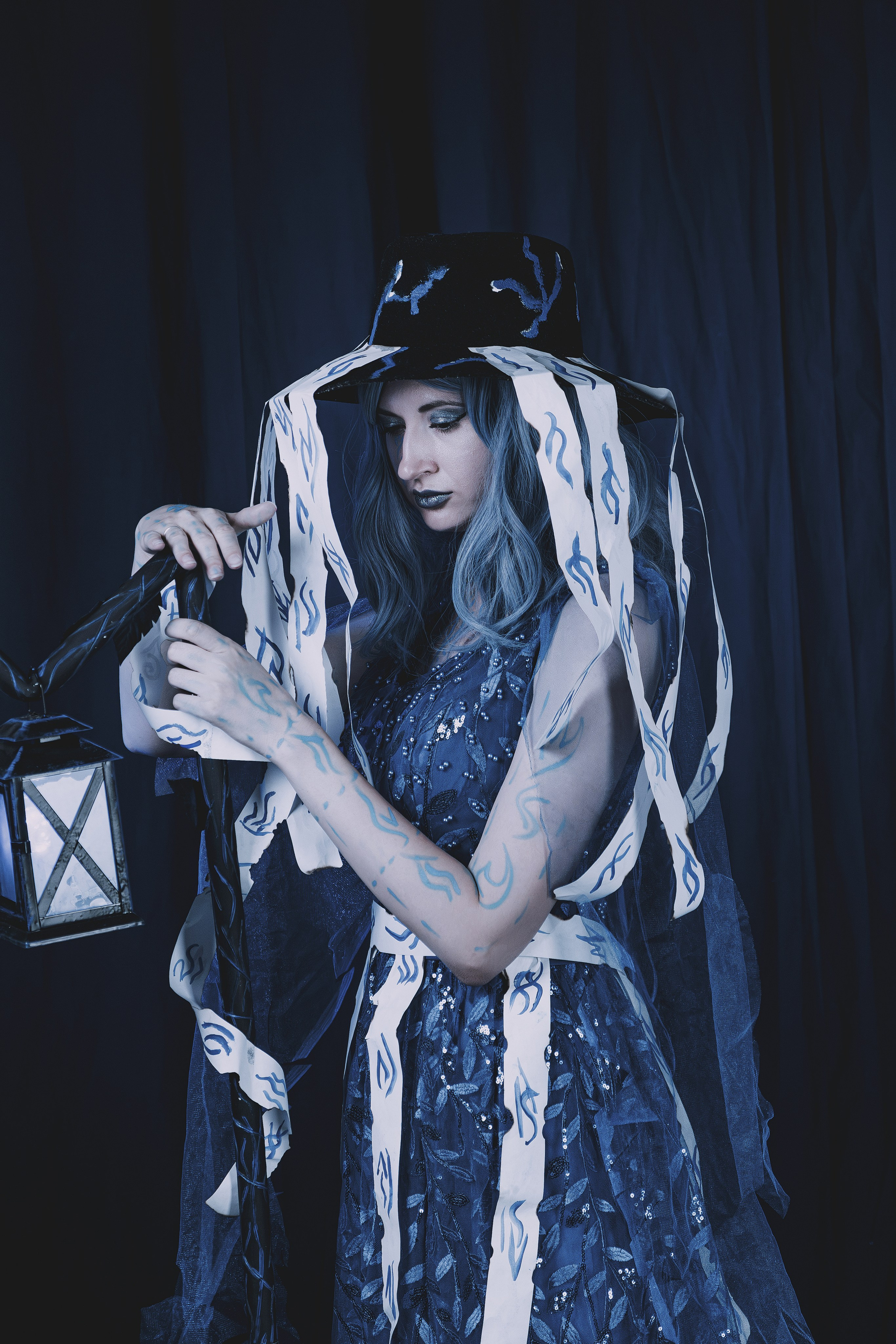 Креативный фотопроект в Ростове-на-Дону в образах Огненного пантеона. Огненный персонажи на творческой съёмке в Ростове-на-Дону. Женский фотограф в Ростове-на-Дону.