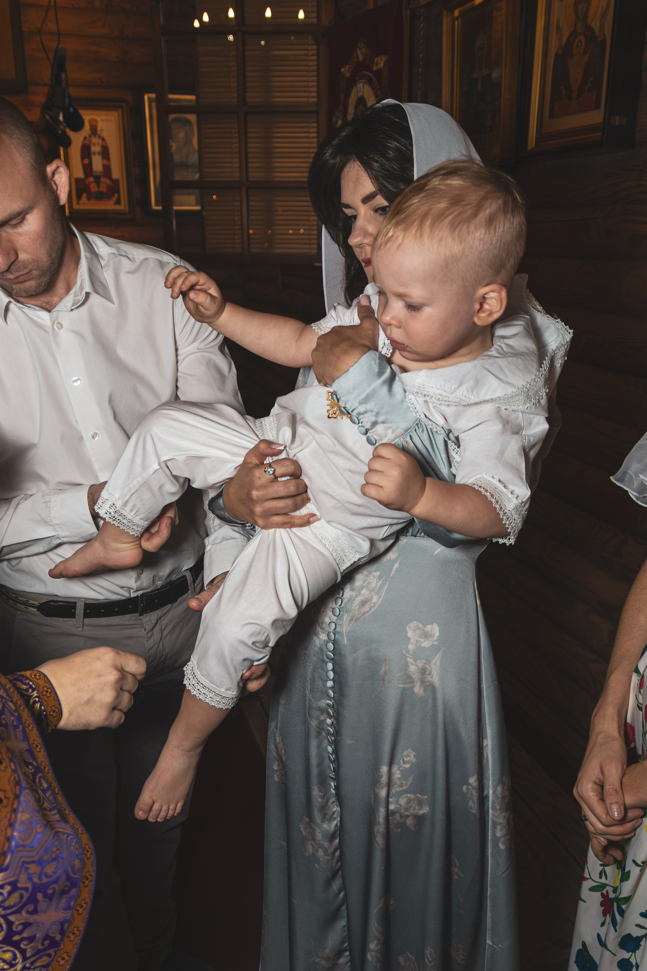 Фотограф крестин в Ростове на Дону, фотография в церке, храме, съёмка крестин в Ростове