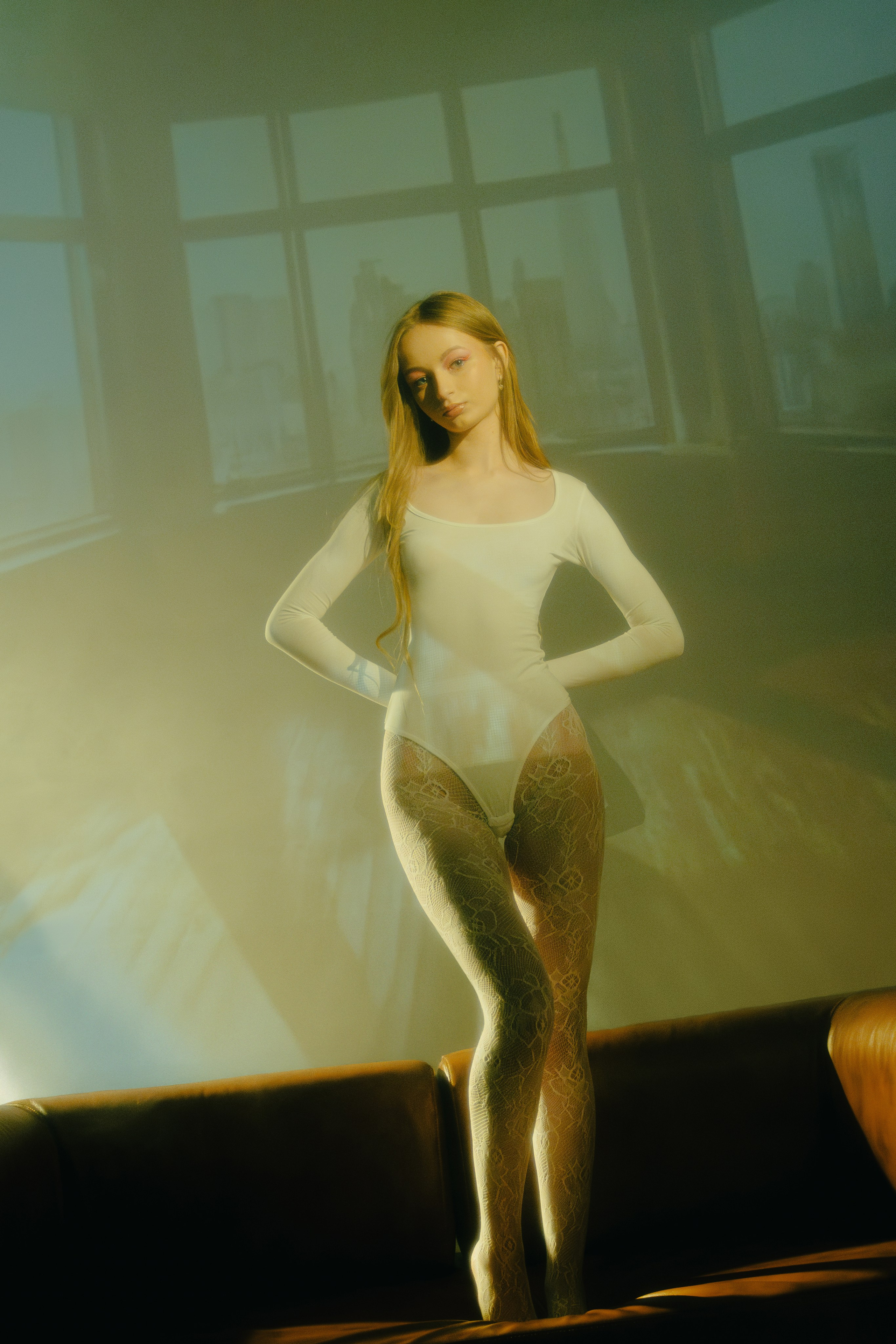 Нежная фотосессия с Алёной в Ростове. Эстетика женского тела, женский фотограф в Ростове-на-Дону. Портретный фотограф, женский портрет в боди