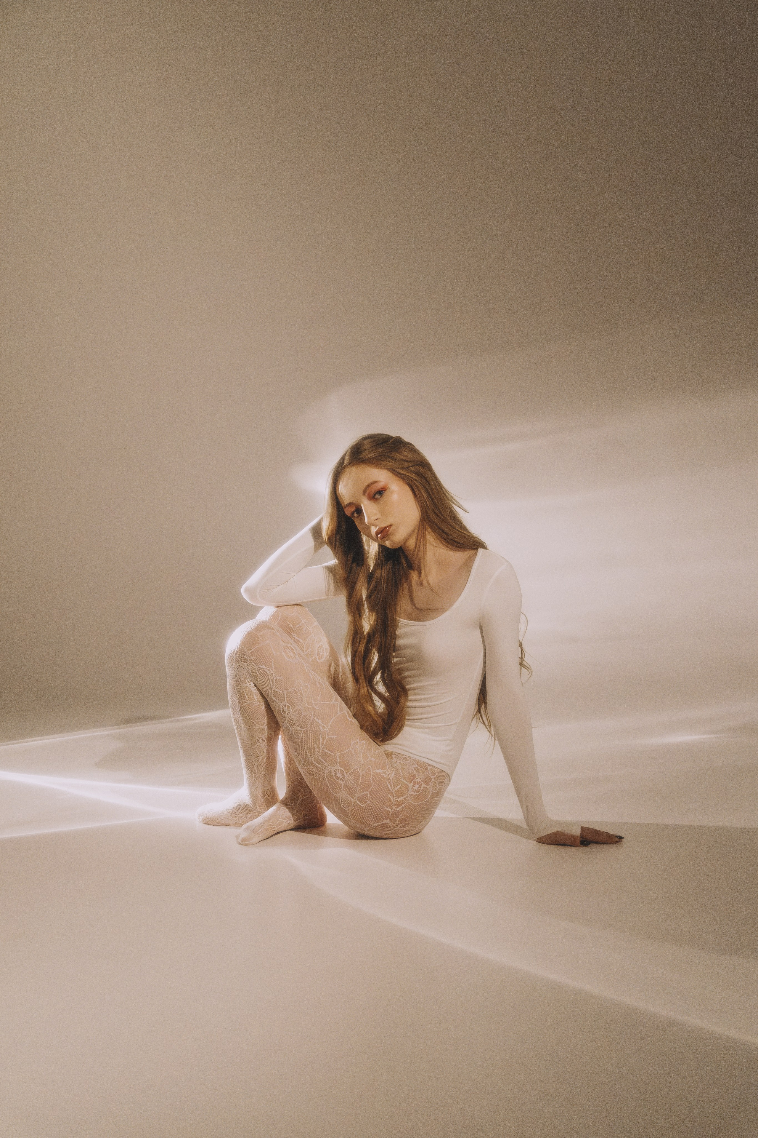 Нежная фотосессия с Алёной в Ростове. Эстетика женского тела, женский фотограф в Ростове-на-Дону. Портретный фотограф, женский портрет в боди