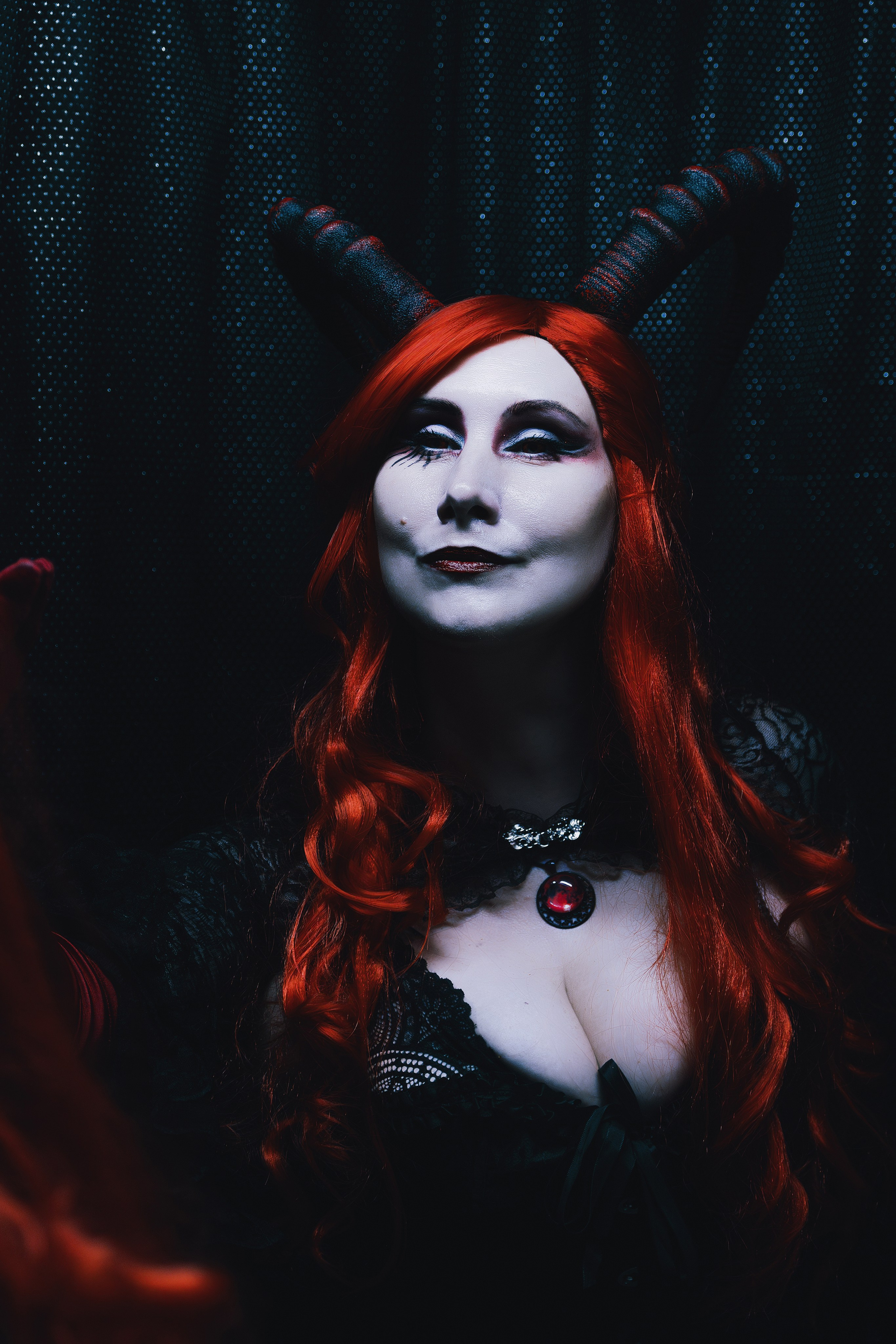 Креативный фотопроект в Ростове-на-Дону в образах Огненного пантеона. Огненный персонажи на творческой съёмке в Ростове-на-Дону. Женский фотограф в Ростове-на-Дону.