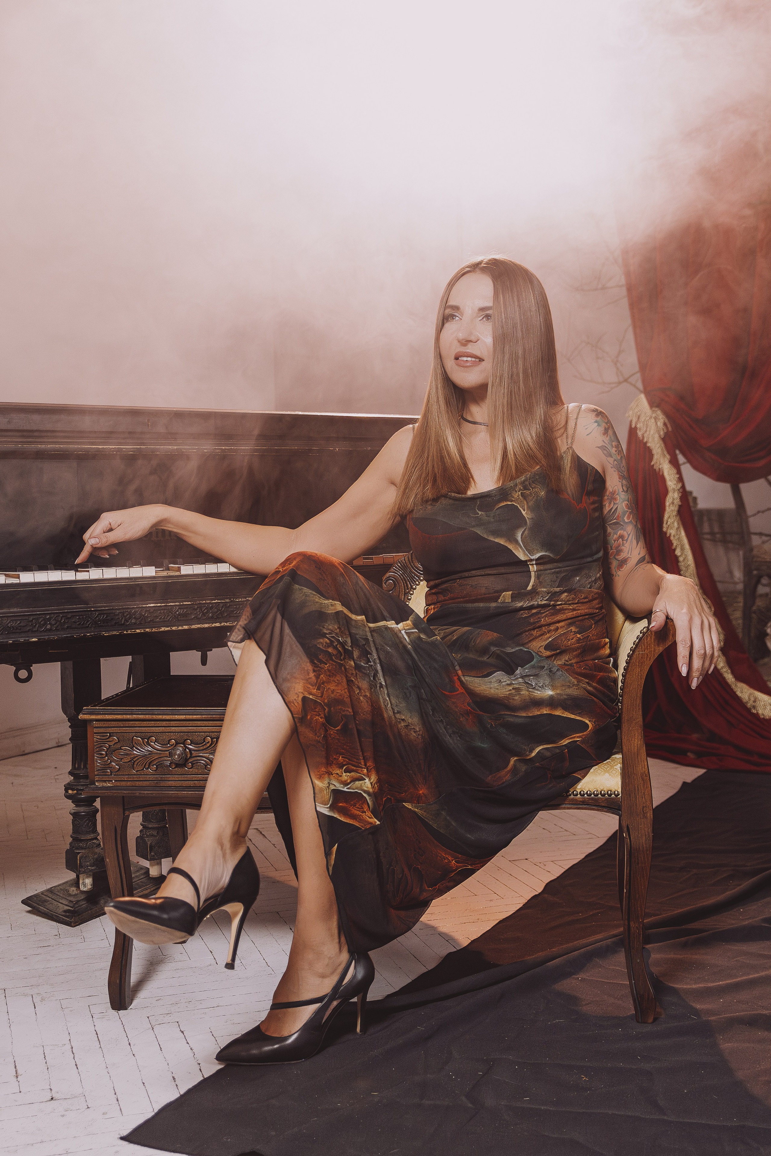 Женская фотосессия в платье в красивой локации в Ростове-на-Дону. Съёмка НЮ в Ростове-на-Дону.