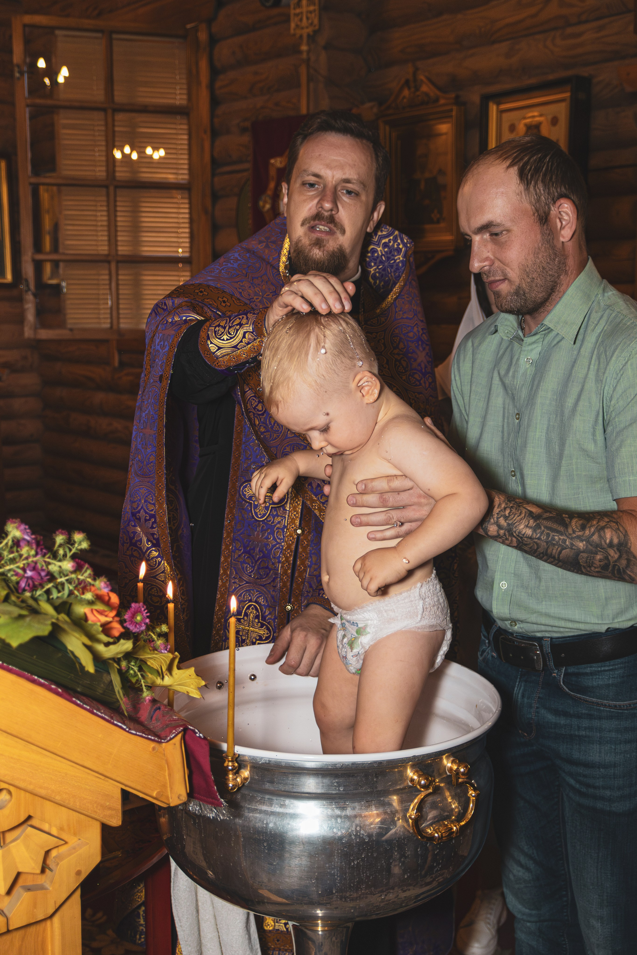 Фотограф крестин в Ростове на Дону, фотография в церке, храме, съёмка крестин в Ростове