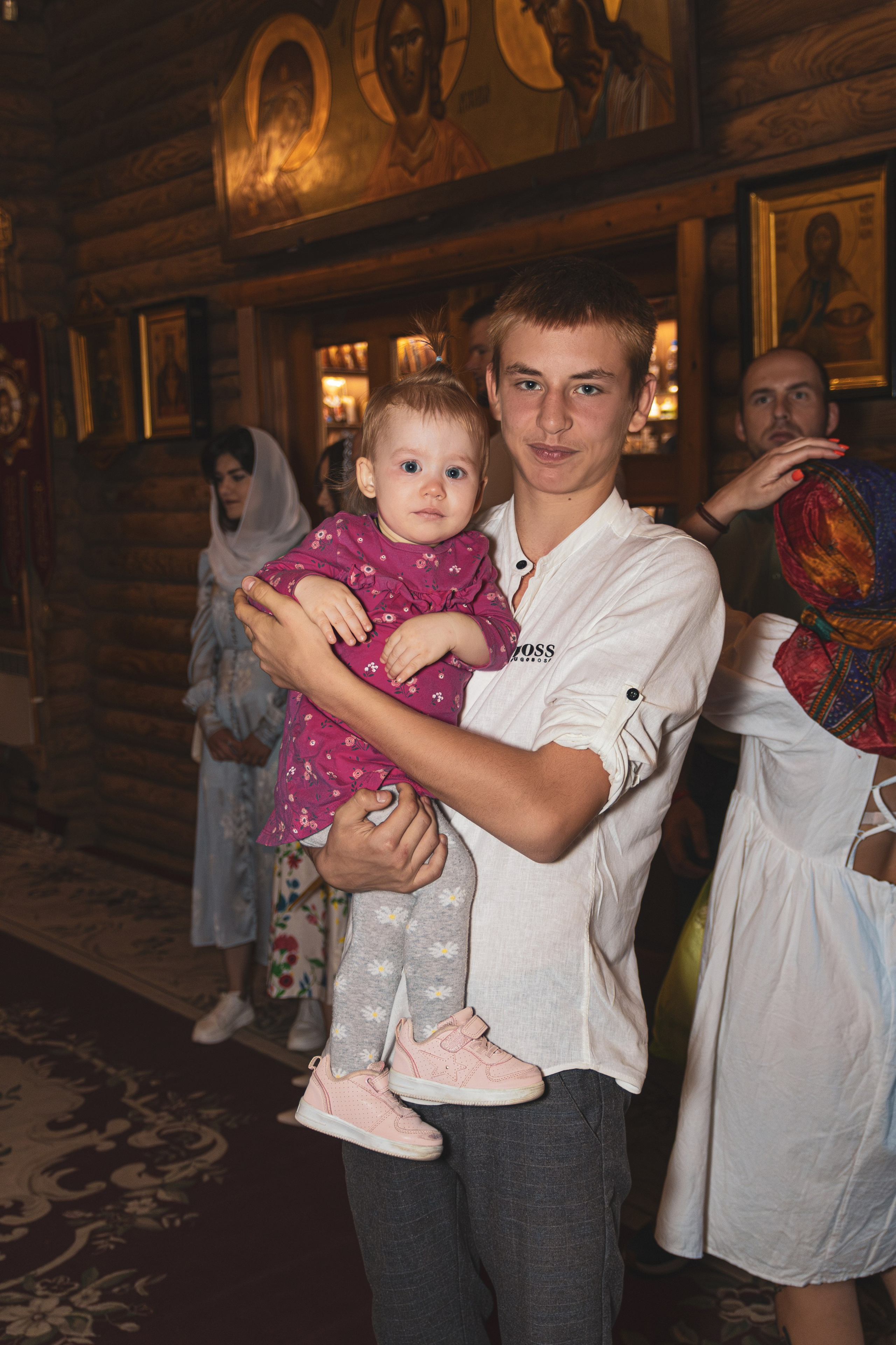 Фотограф крестин в Ростове на Дону, фотография в церке, храме, съёмка крестин в Ростове