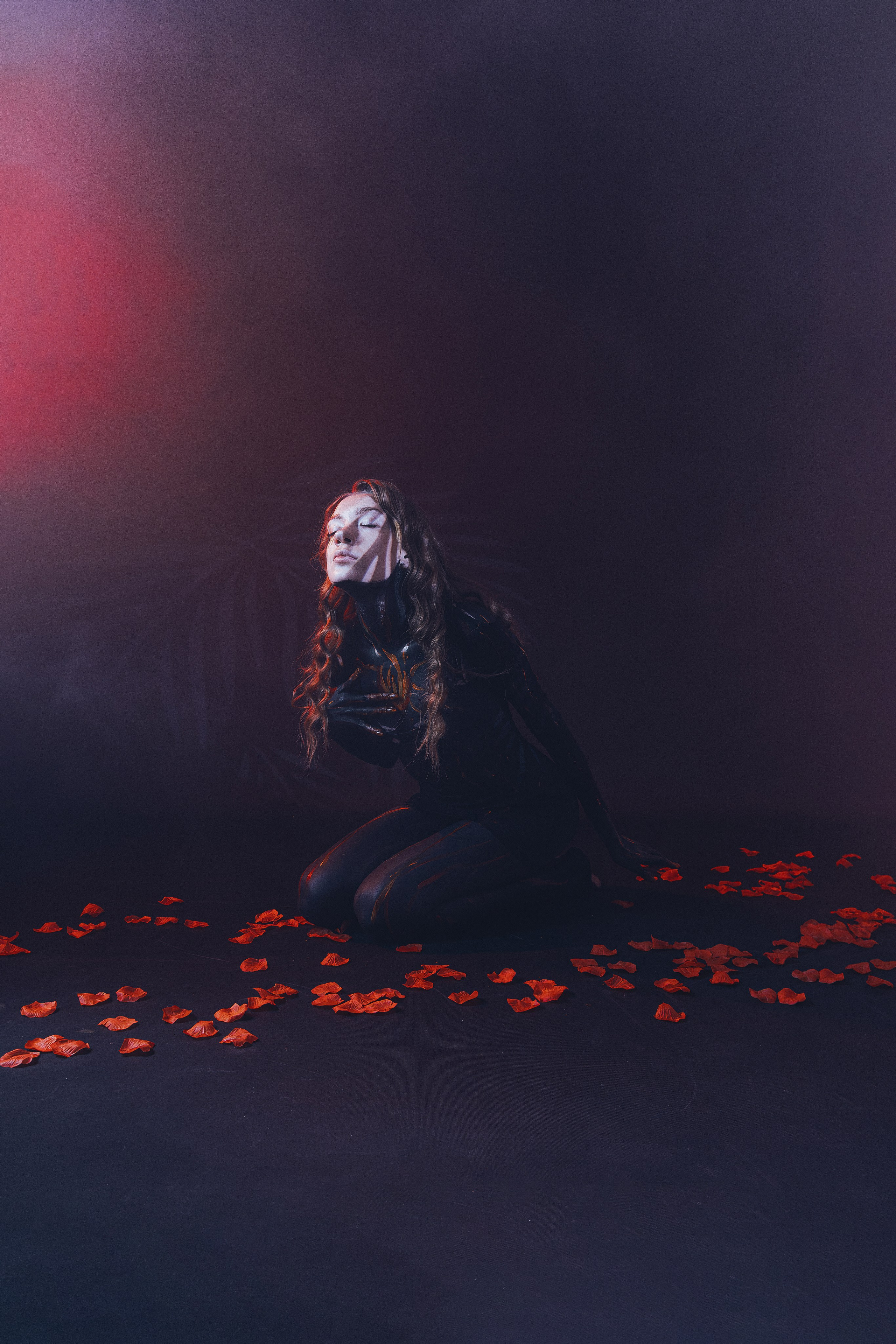 Креативный фотопроект в Ростове-на-Дону в образах Огненного пантеона. Огненный персонажи на творческой съёмке в Ростове-на-Дону. Женский фотограф в Ростове-на-Дону.