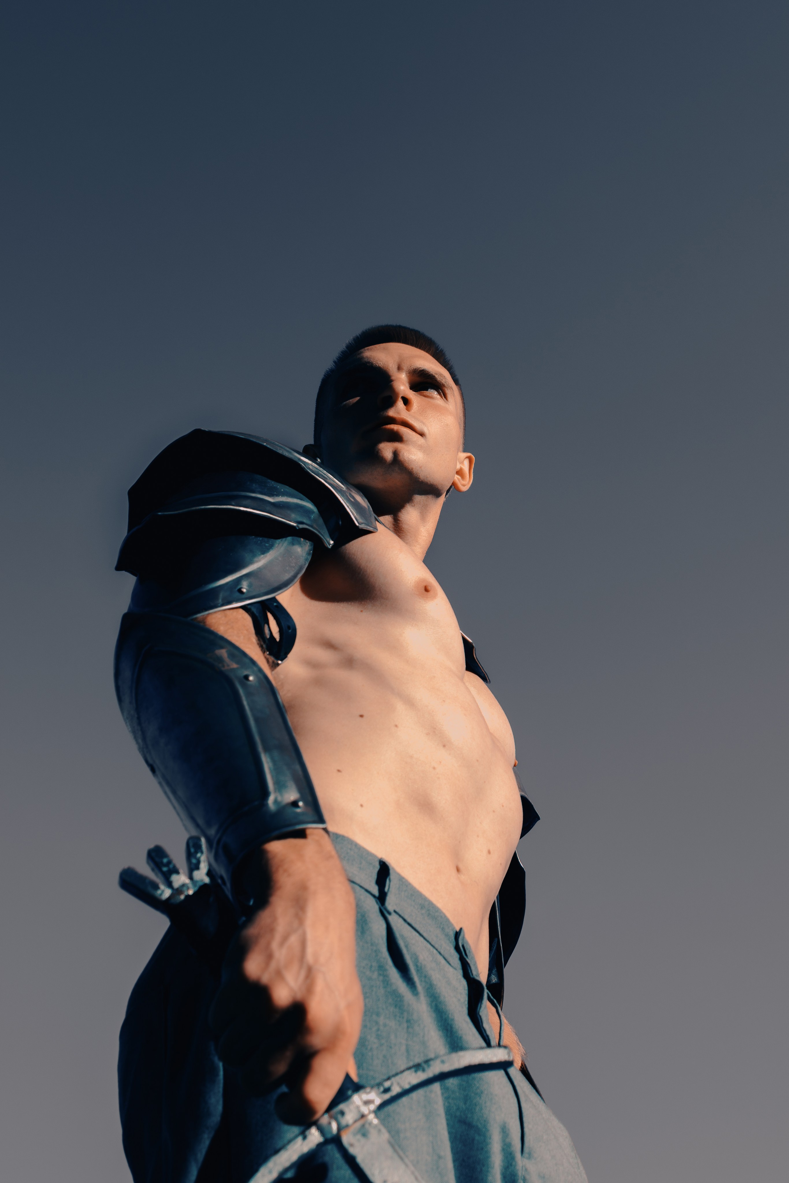  Мужской Портрет фитнес тренера в рыцарских доспехах и мечом в руках