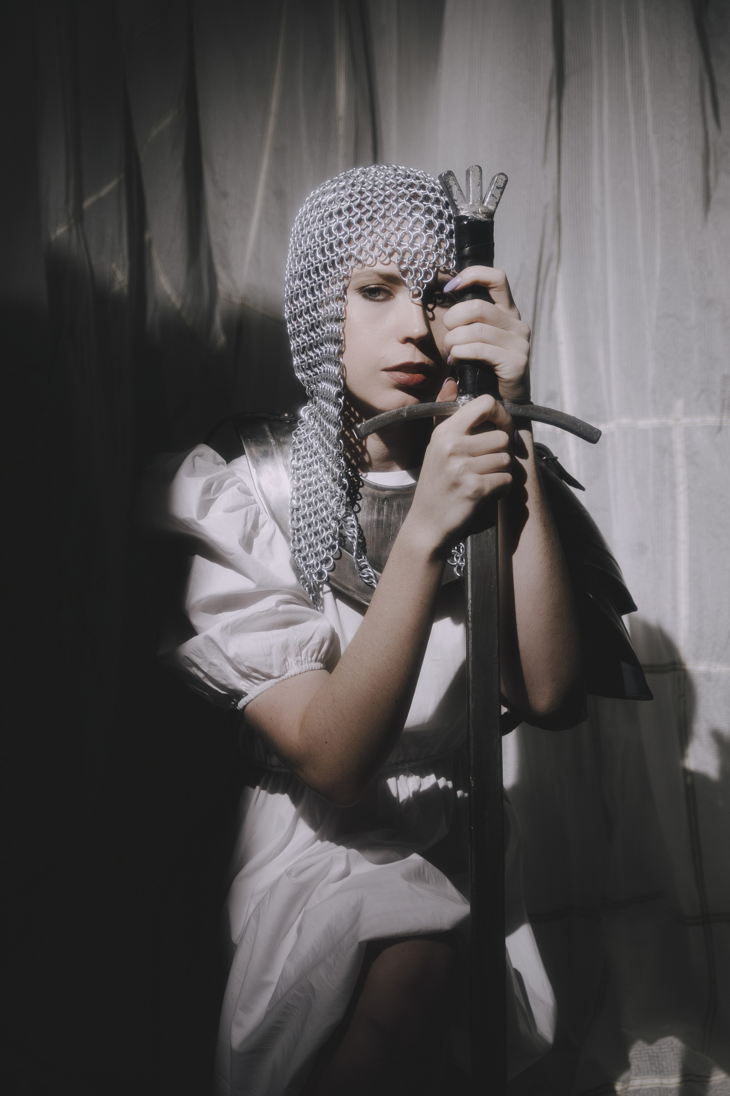 Женский креативный фотограф в Ростове на Дону. Прекрасный портрет девушки. Портретный фотограф Ростов-на-Дону. Женская эстетика и красота женского дела. 