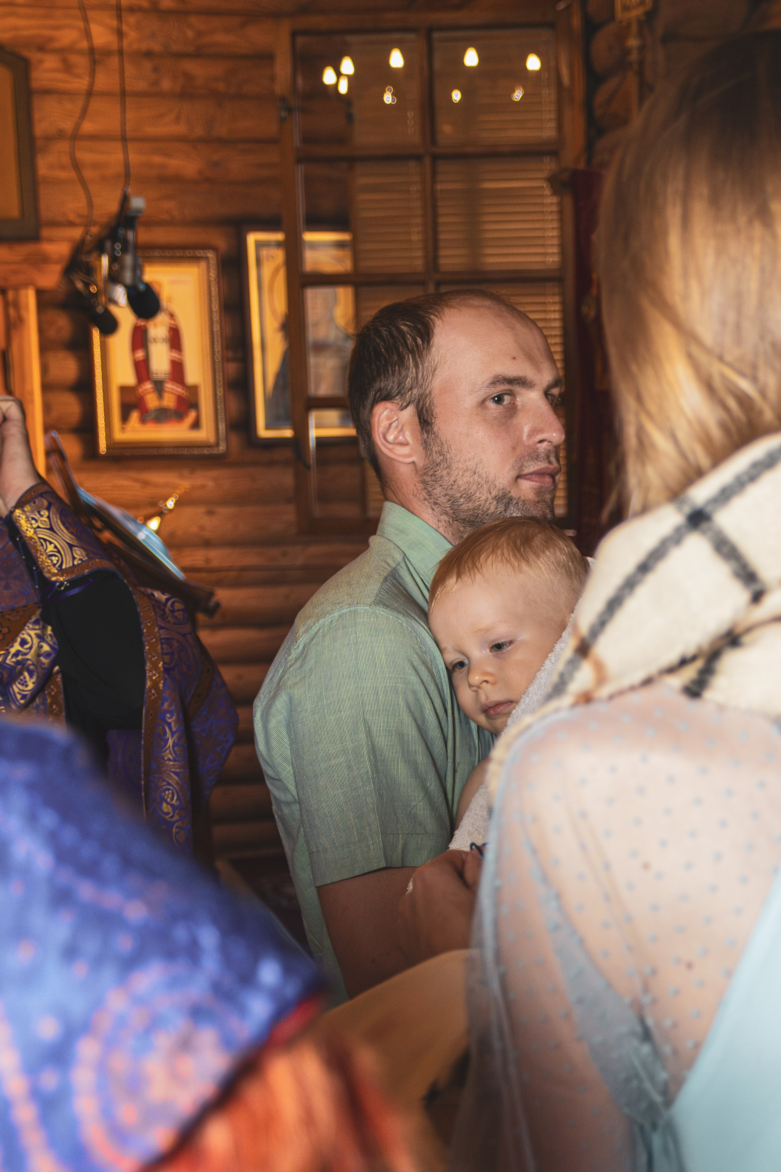 Фотограф крестин в Ростове на Дону, фотография в церке, храме, съёмка крестин в Ростове