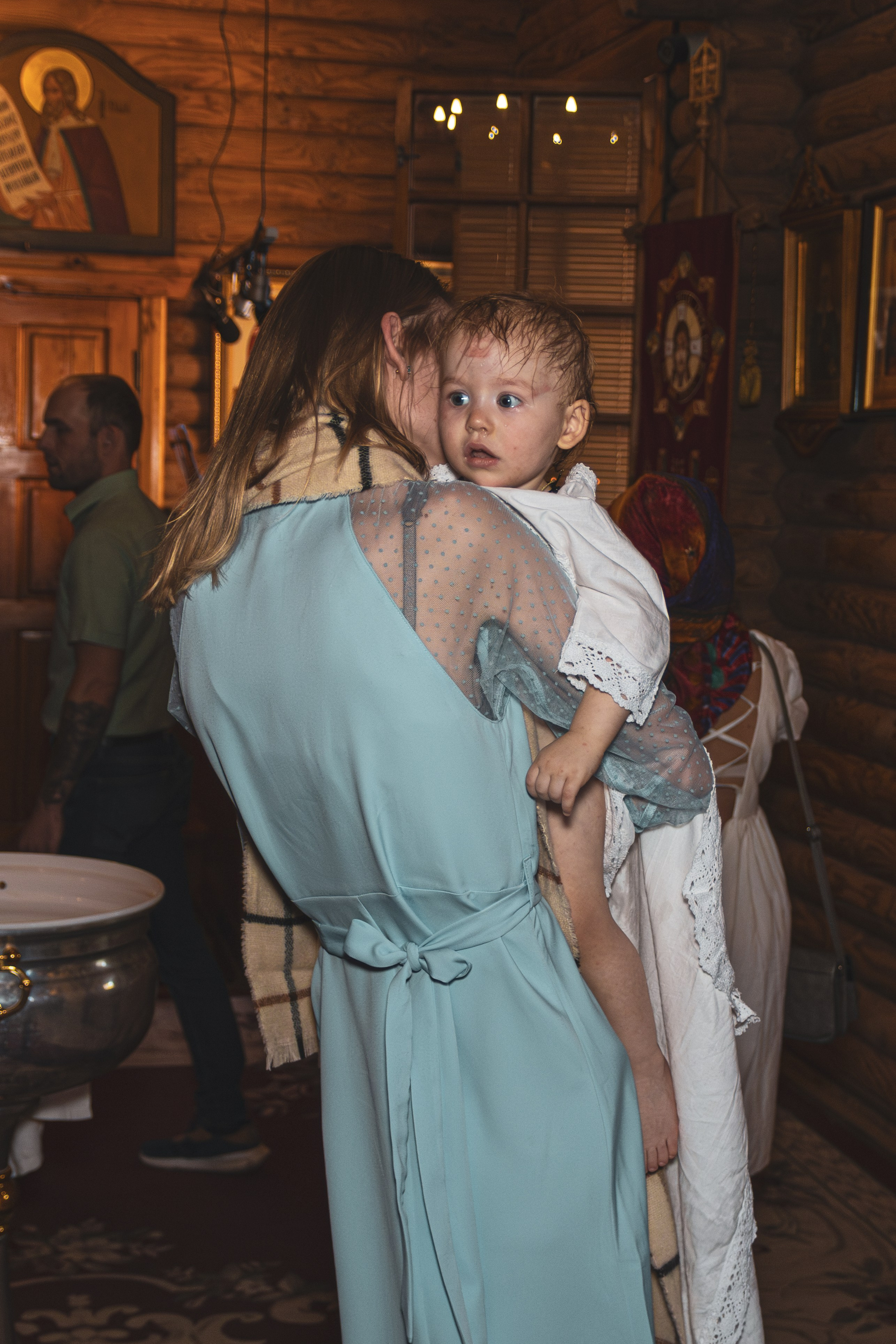 Фотограф крестин в Ростове на Дону, фотография в церке, храме, съёмка крестин в Ростове