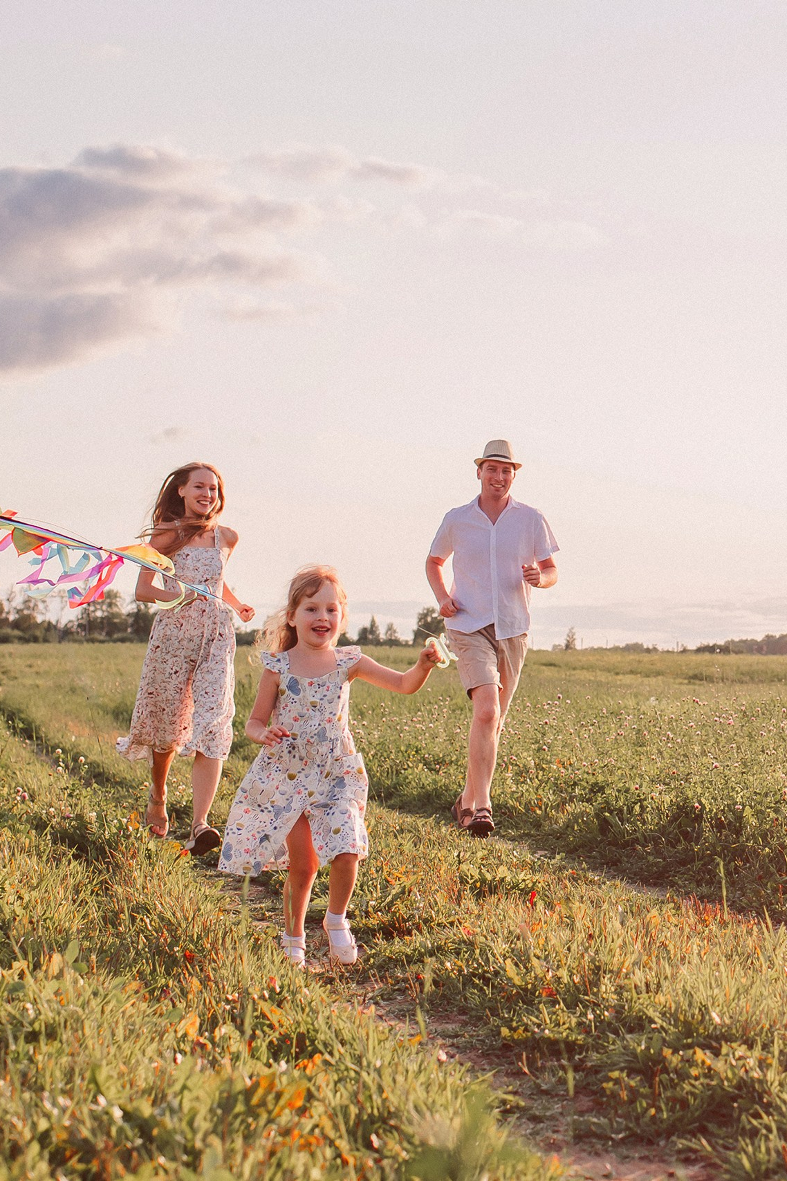 Лето. Поле. Семья.