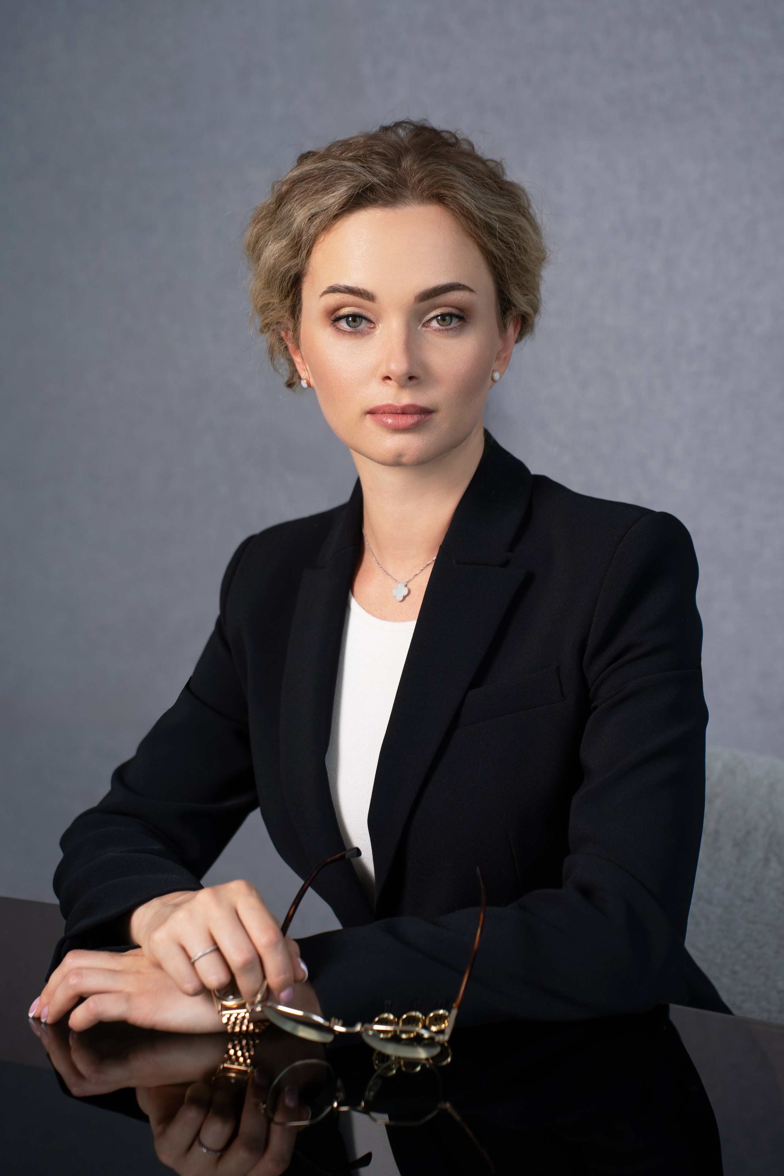 Корпоративный портрет сотрудников. Фотосессии в Москве. Фотограф Анна Михайлова