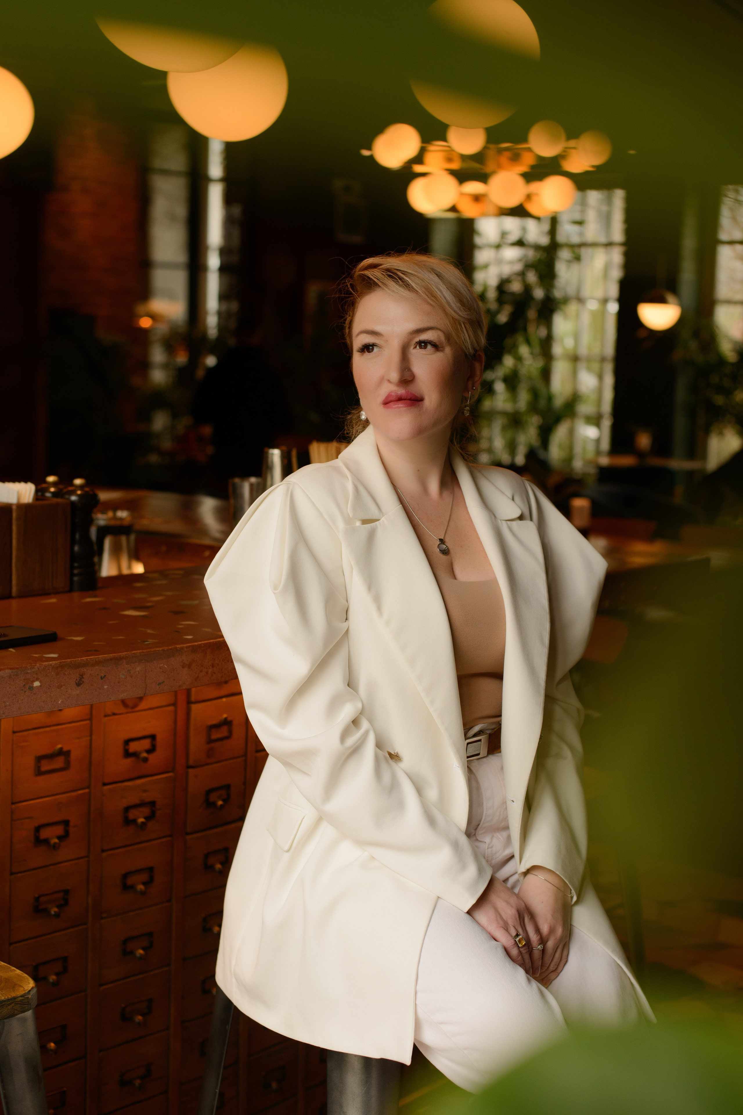 Зимняя фотосессия в парке с собакой. Фотограф Москва: тематическая фотосессия с подбором образа