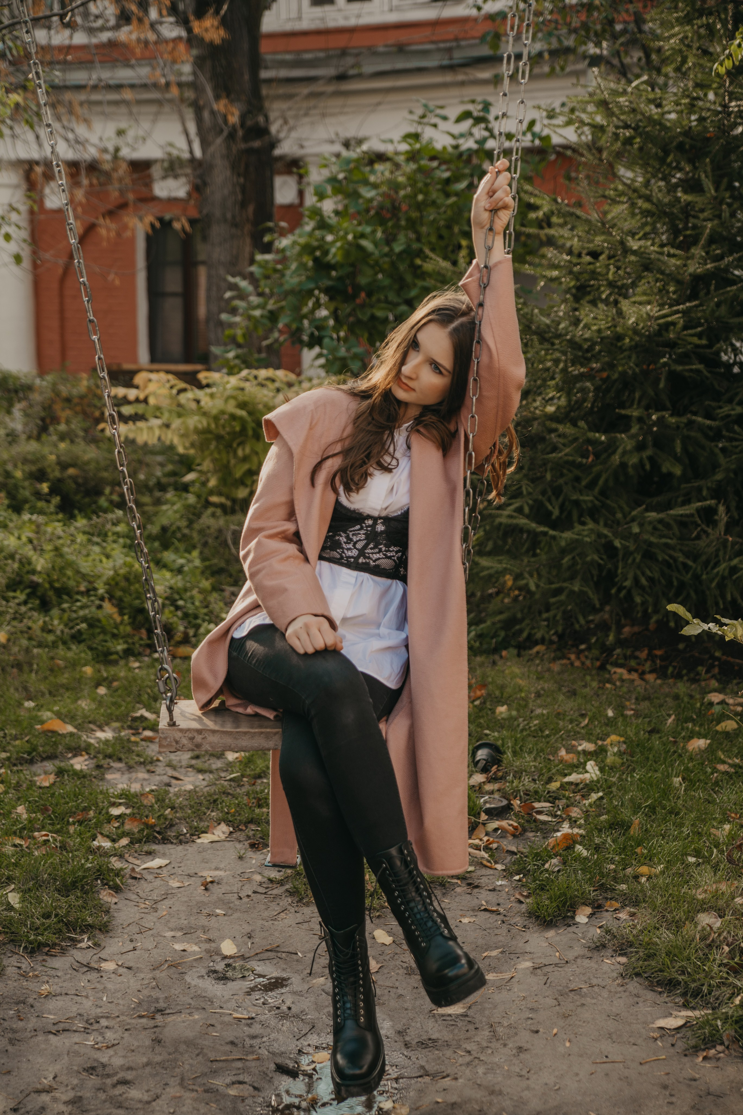 Зимняя фотосессия в парке с собакой. Фотограф Москва: тематическая фотосессия с подбором образа