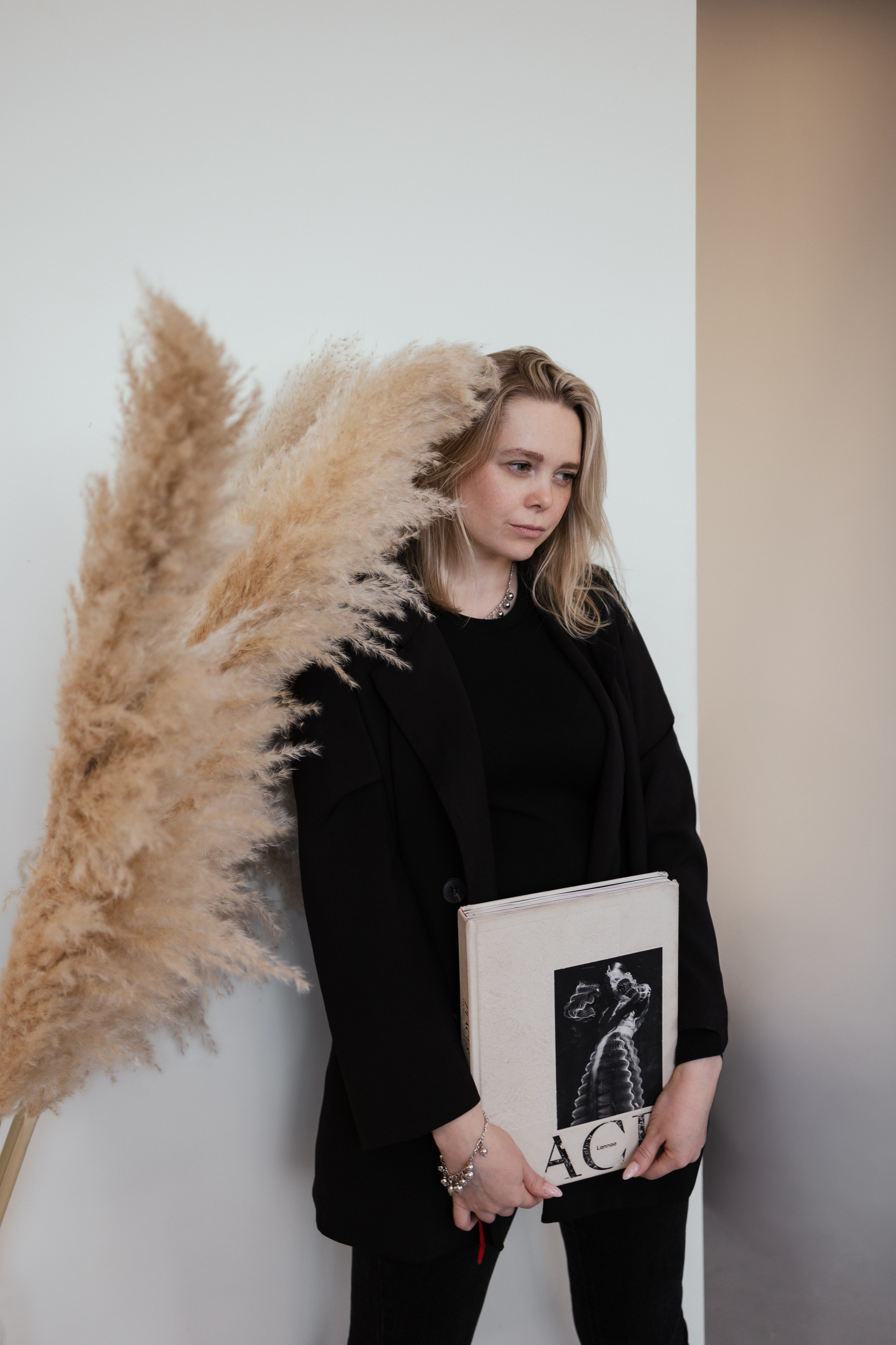 Портреты в интерьерах. Портретный фотограф в Санкт-Петербурге