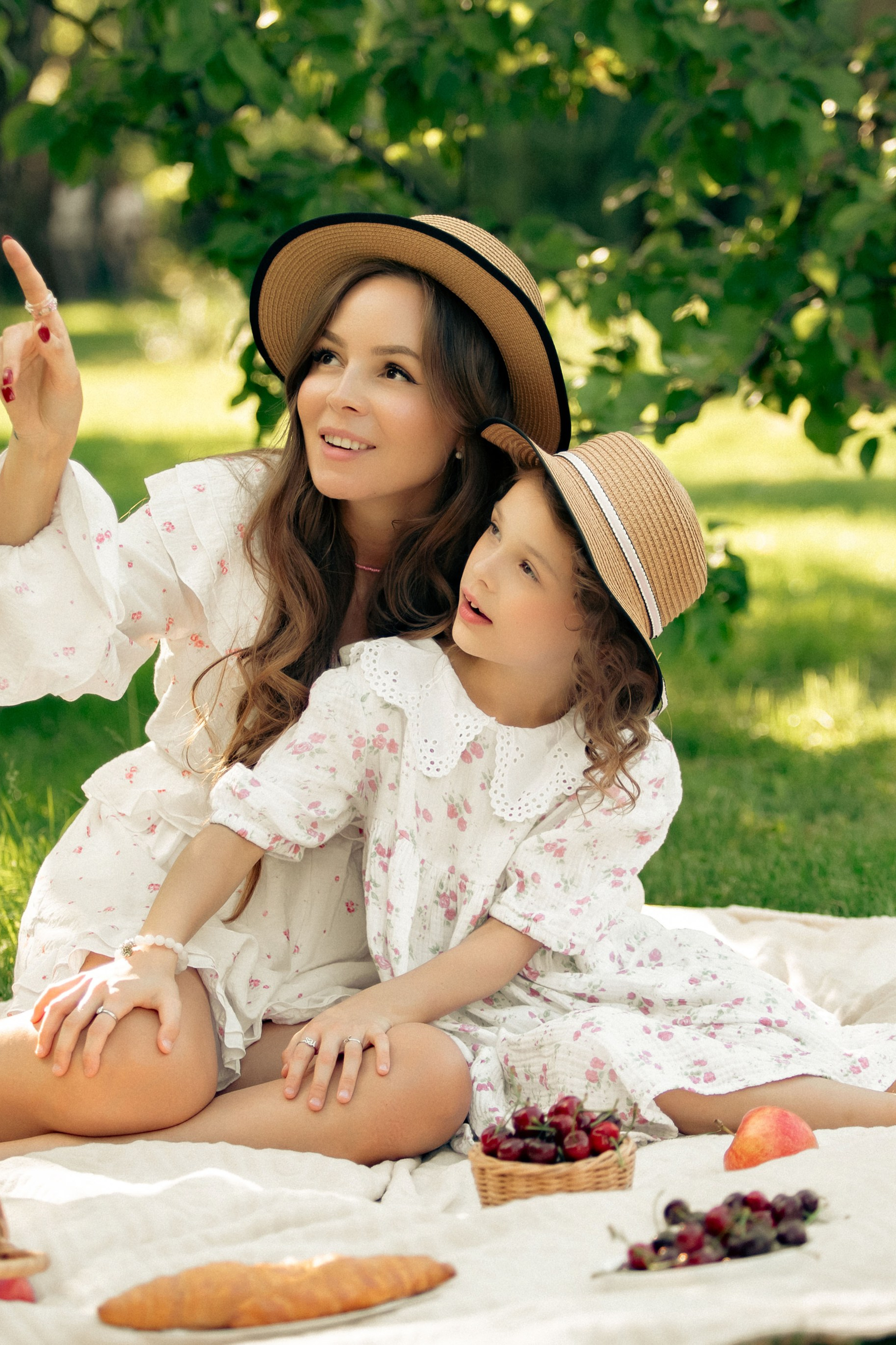 Гузель и Эмилия