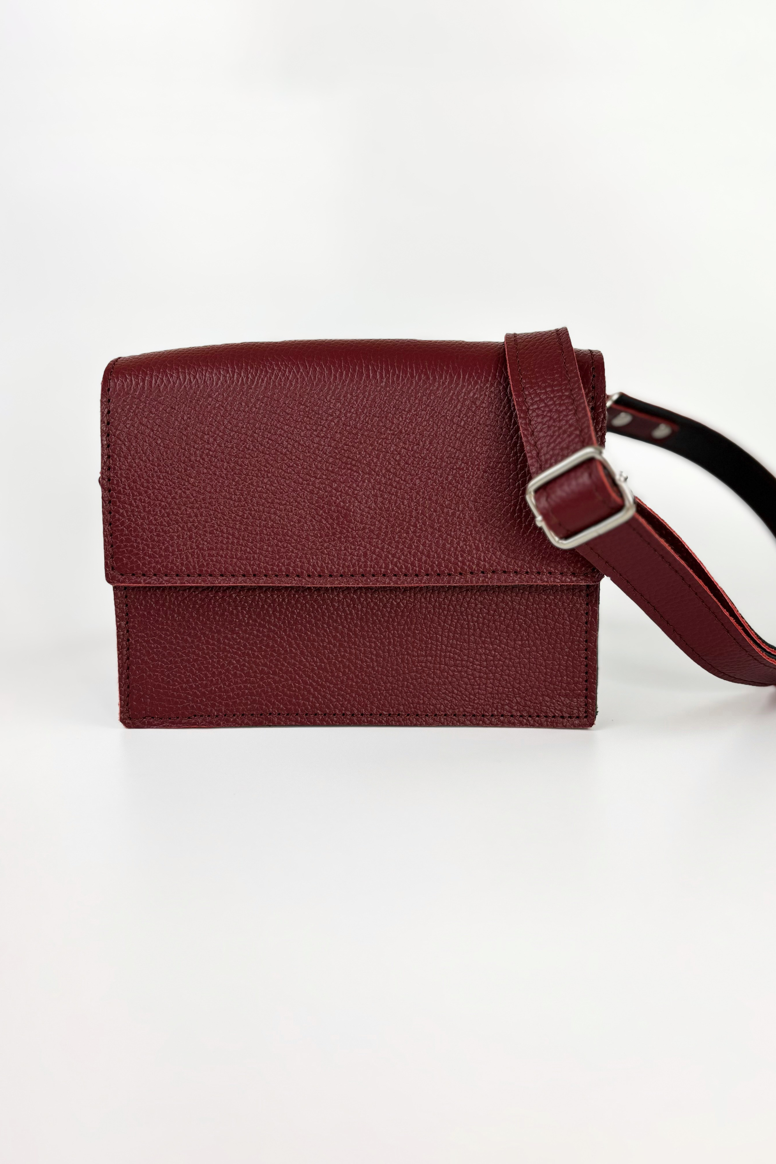 Полититка обработки персональных данных. Бренд Alligatore Biaco — это изящные изделия из натуральной кожи