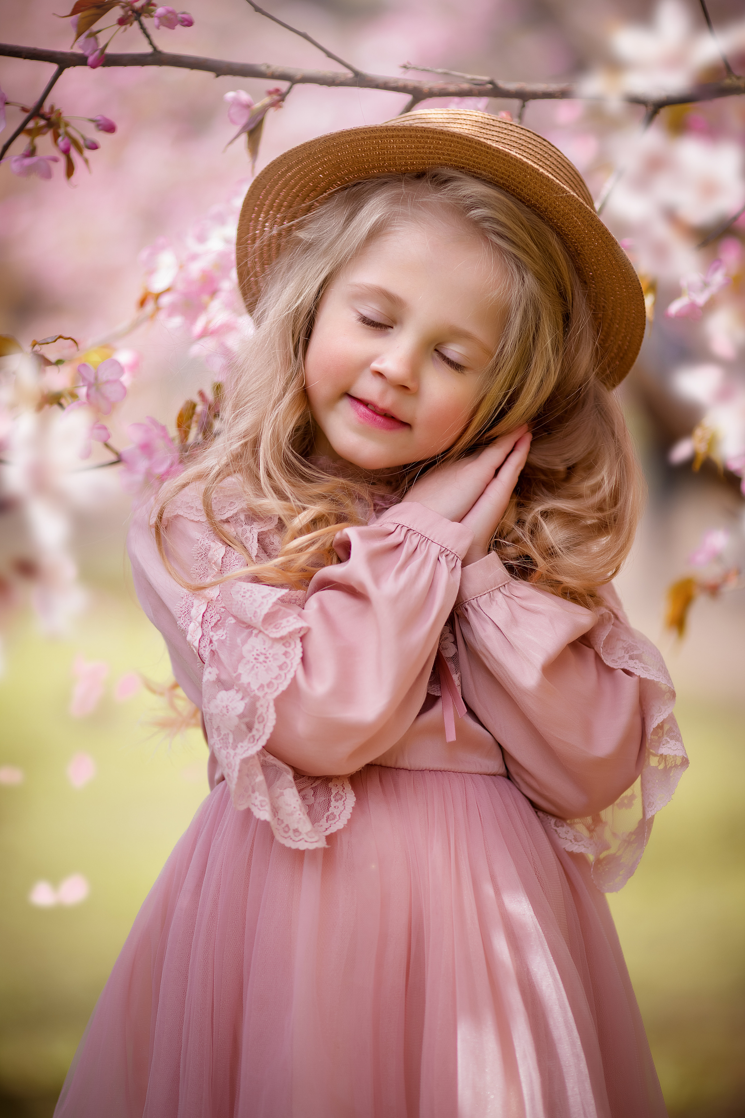 детская фотосессия в цветении 