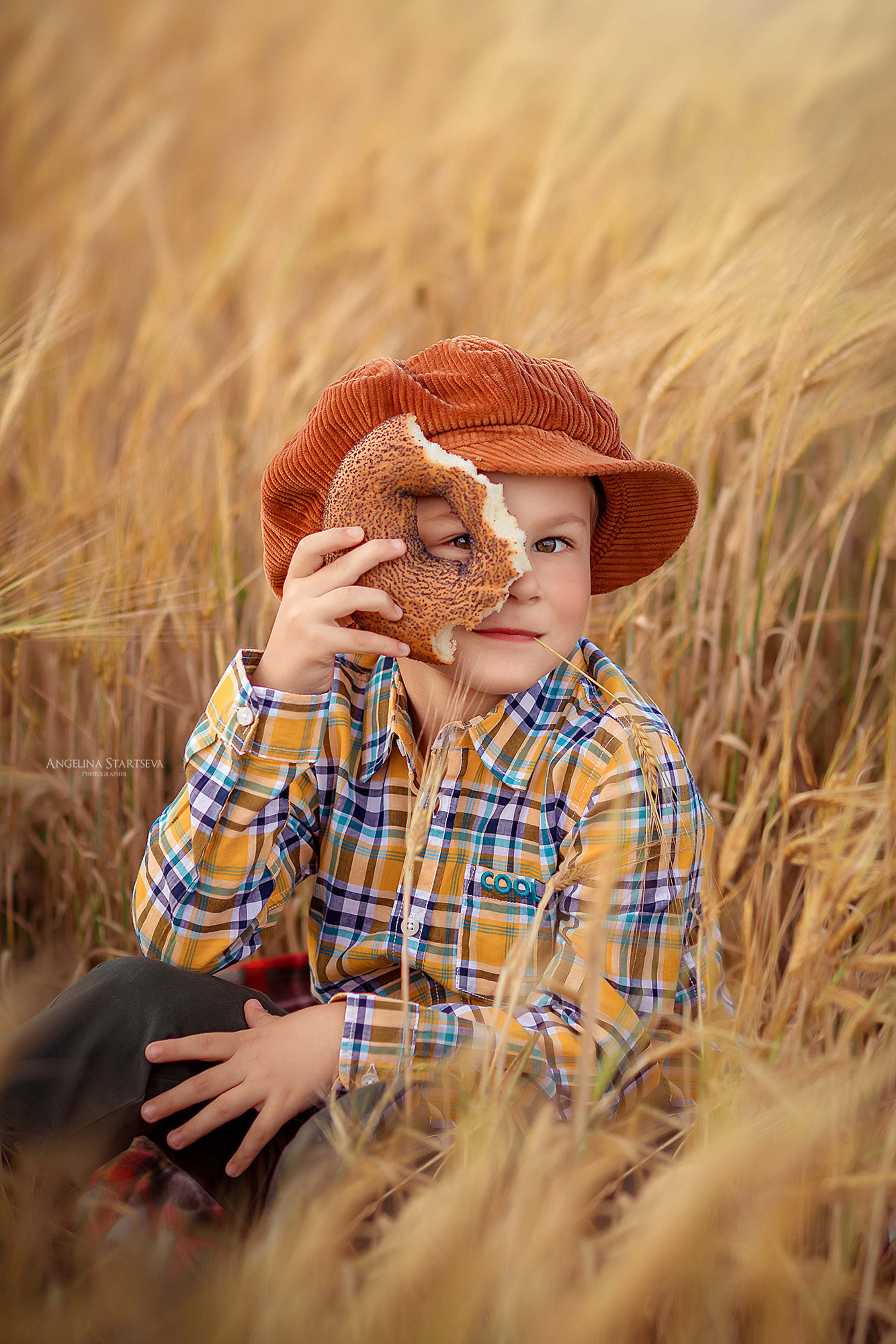 Детская фотосессия в пшенице