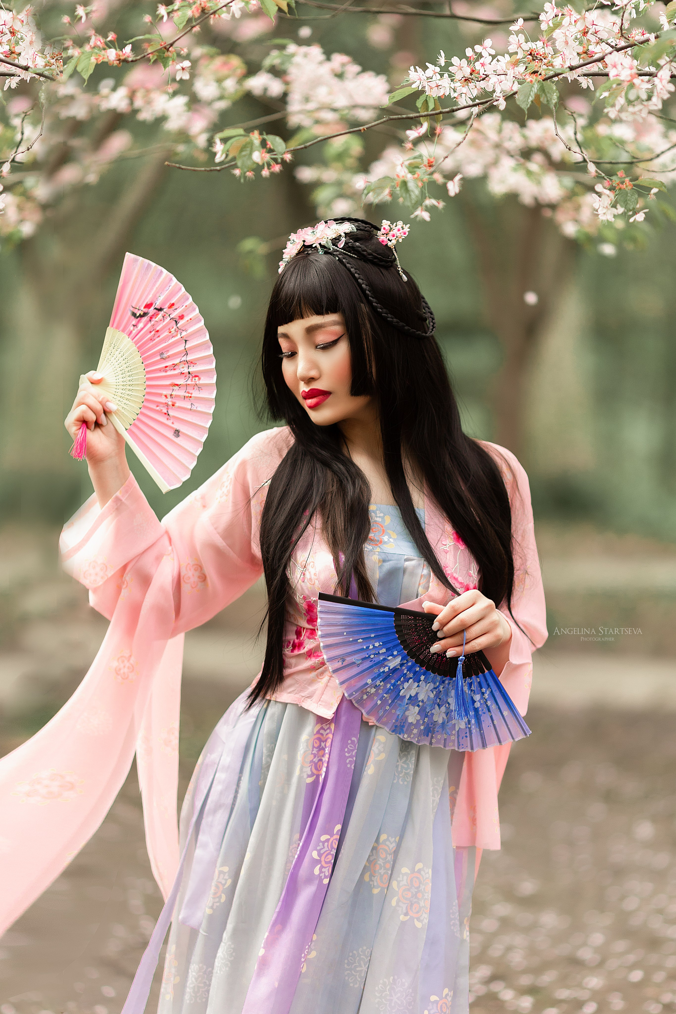 фотосессия в азиатском стиле в сакуре, фотосессия в сакуре в Москве, фотосессия в цветущих садах Москвы