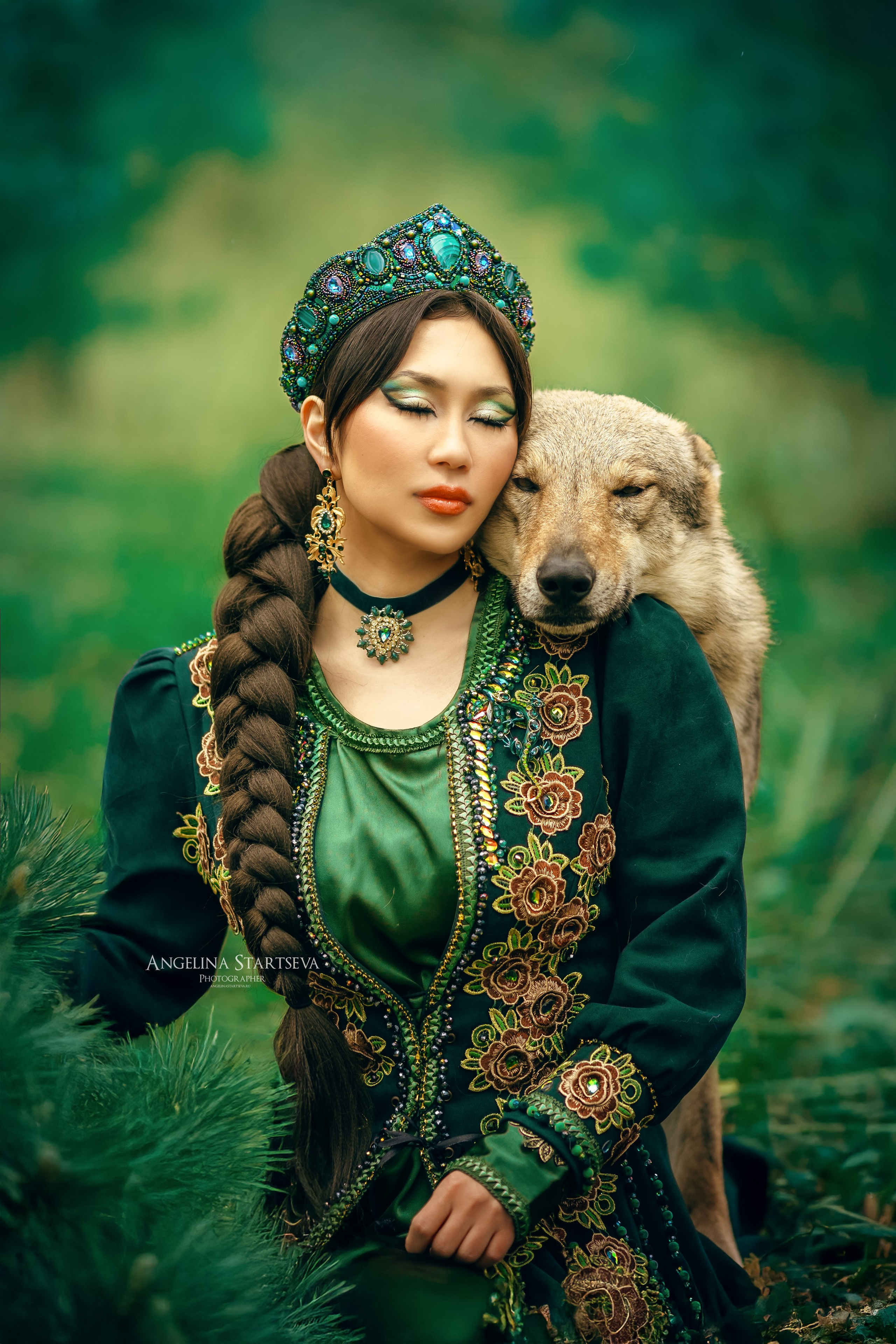 фотосессия с волками в Москве , фотосессия с животными в Москве, русская фотосессия с волком, русская фотосессия с животными в Москве, сказочный женский фотограф Ангелина Старцева 