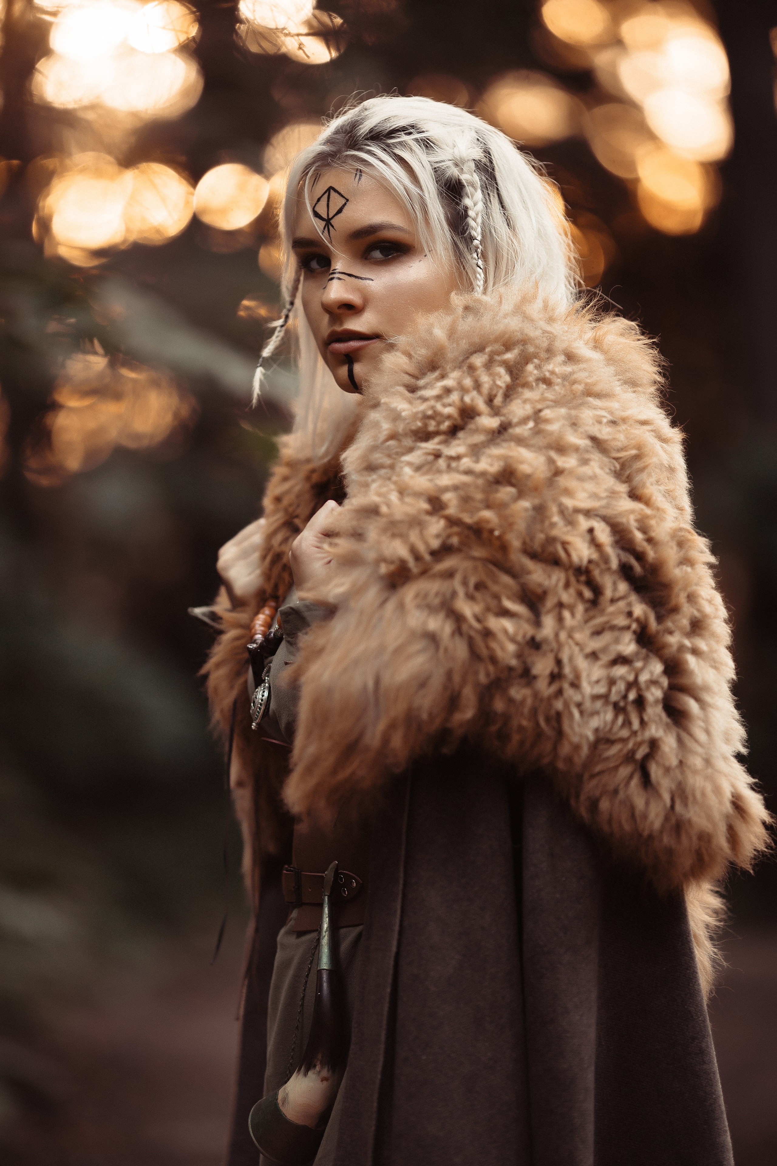 фотосессия девушки викинга