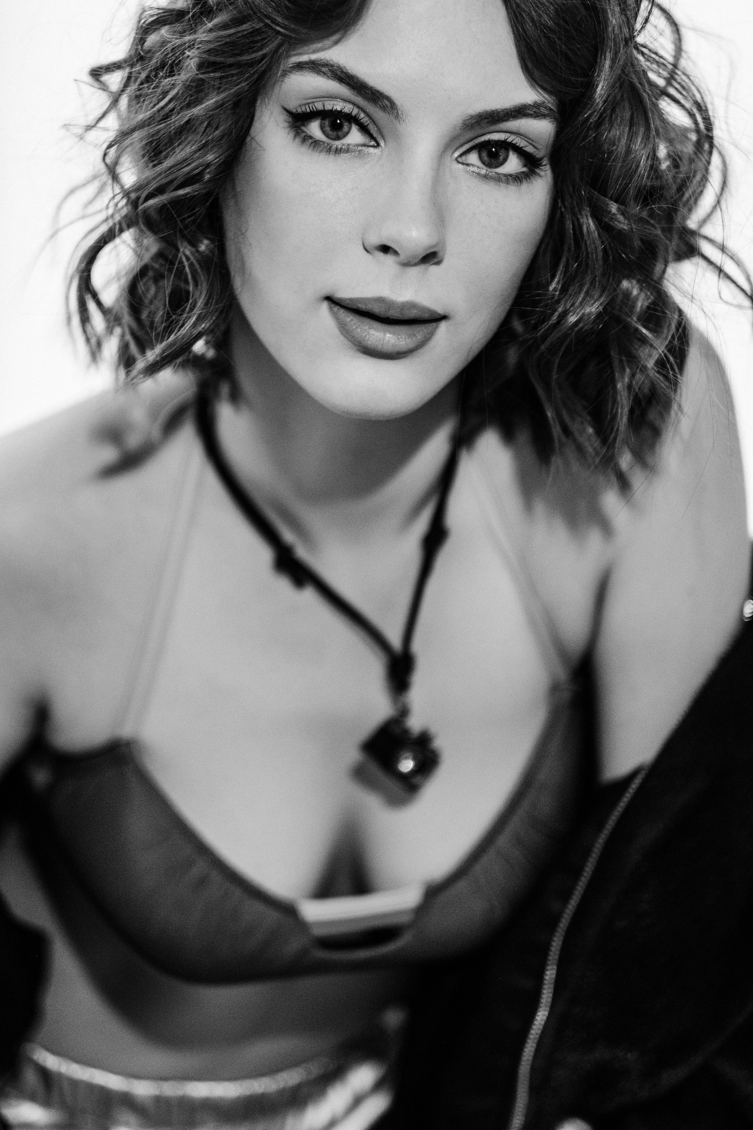 Июльские сеты по 9К, всё включено. Портретный фотограф в Новосибирске