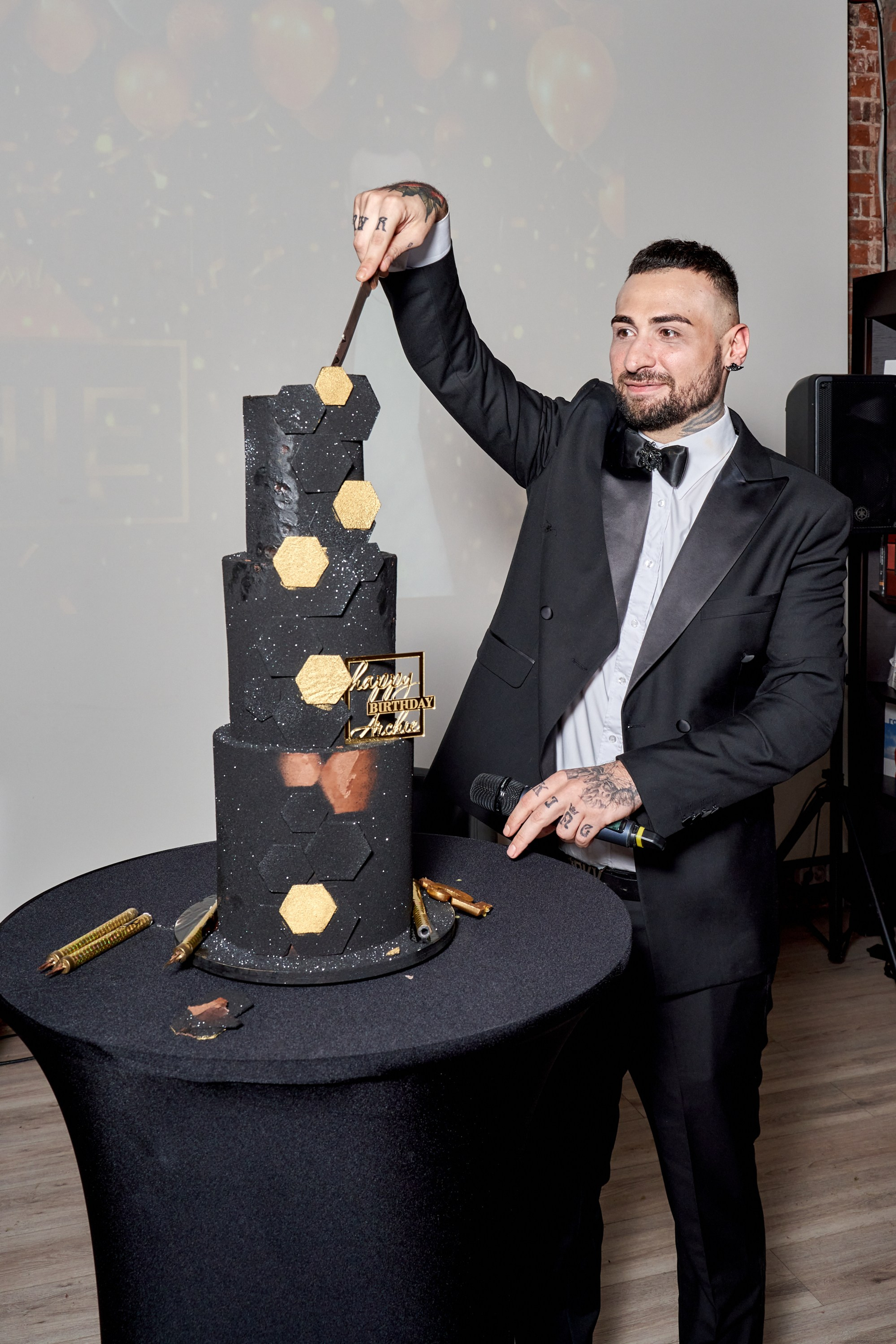 День рождения продюсера арчи и его друзей. VISUAL ARTIST/ современное искусство/ фотокартины