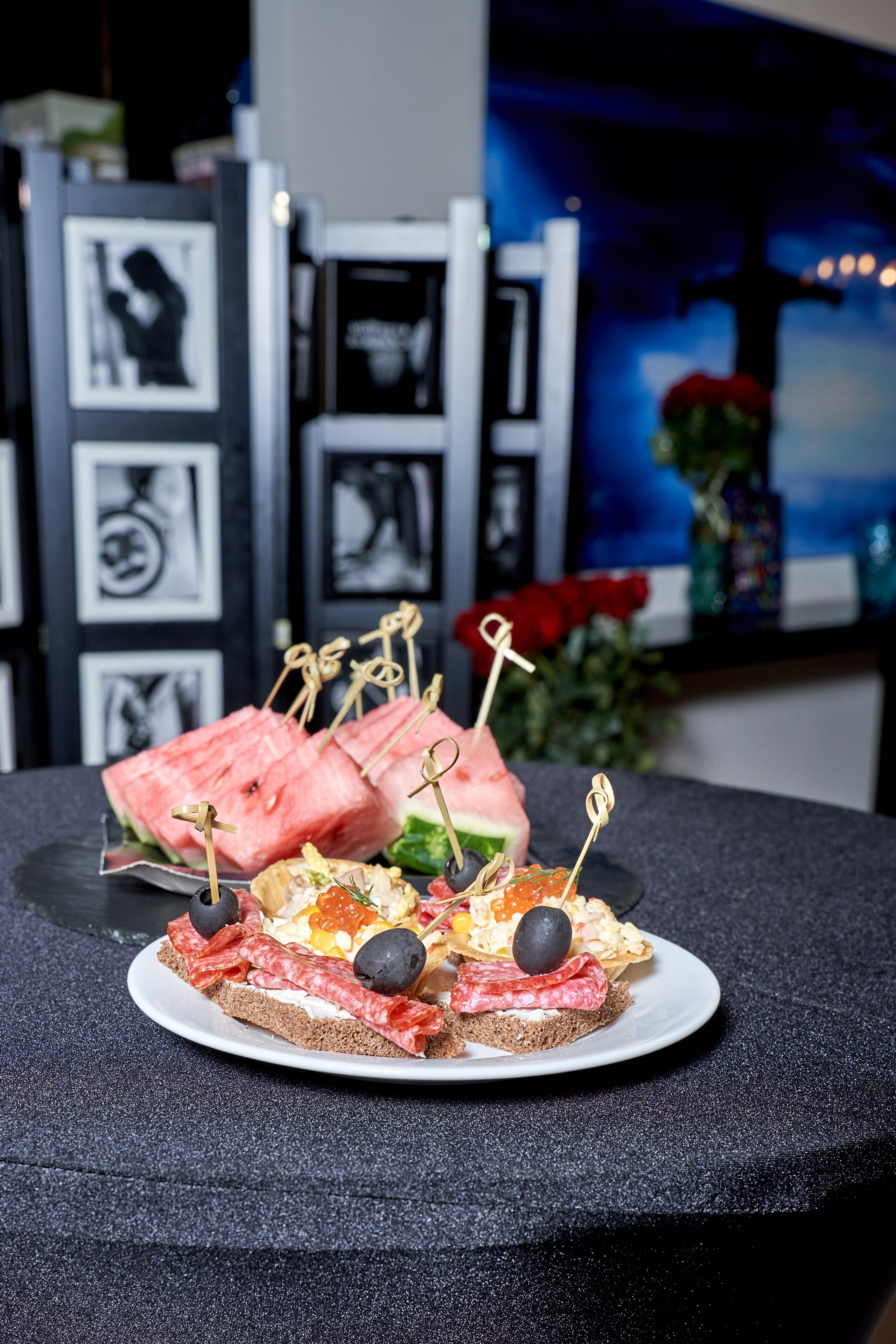 День рождения продюсера арчи и его друзей. VISUAL ARTIST/ современное искусство/ фотокартины