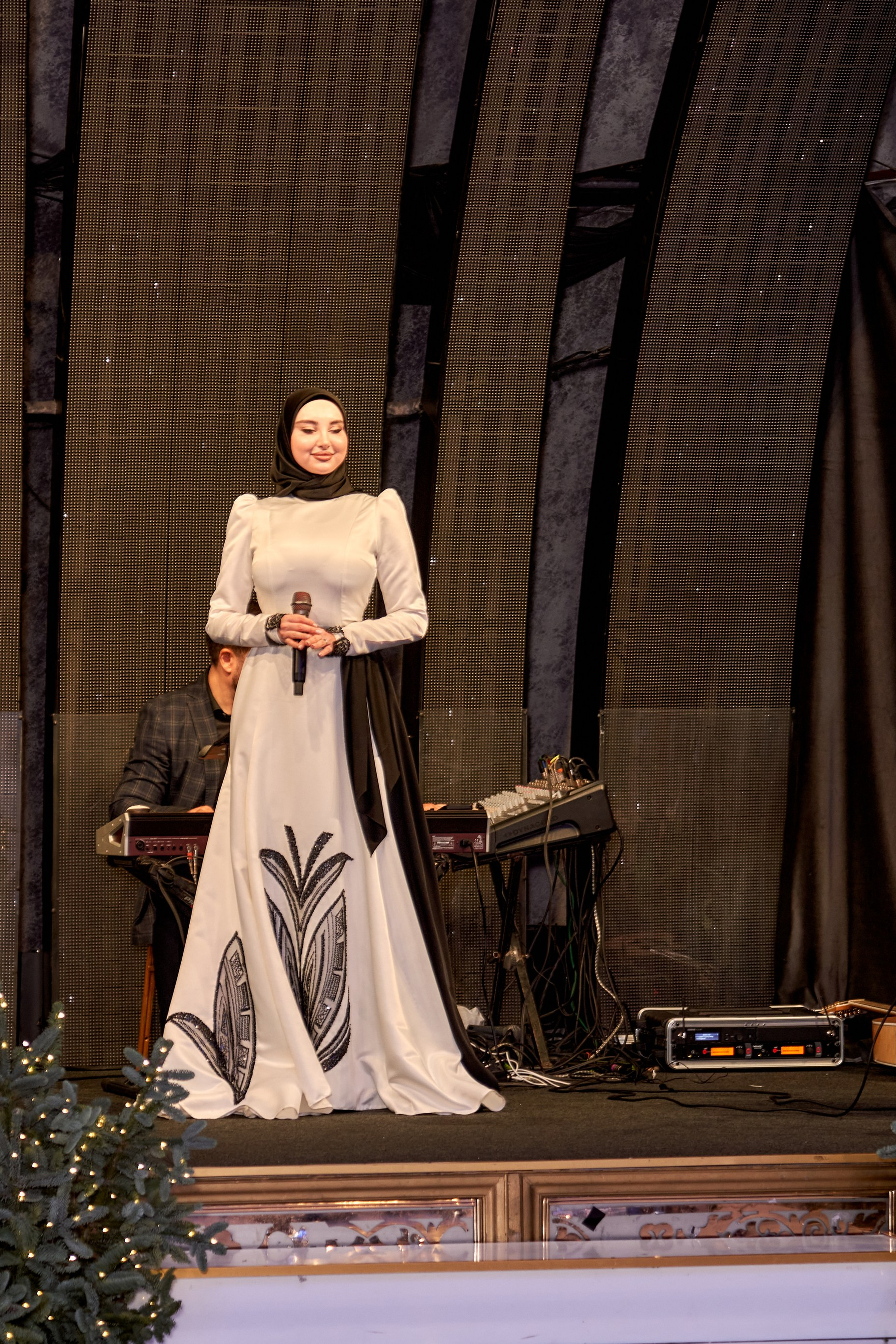 День рождения наины в ресторане наполеон. VISUAL ARTIST/ современное искусство/ фотокартины