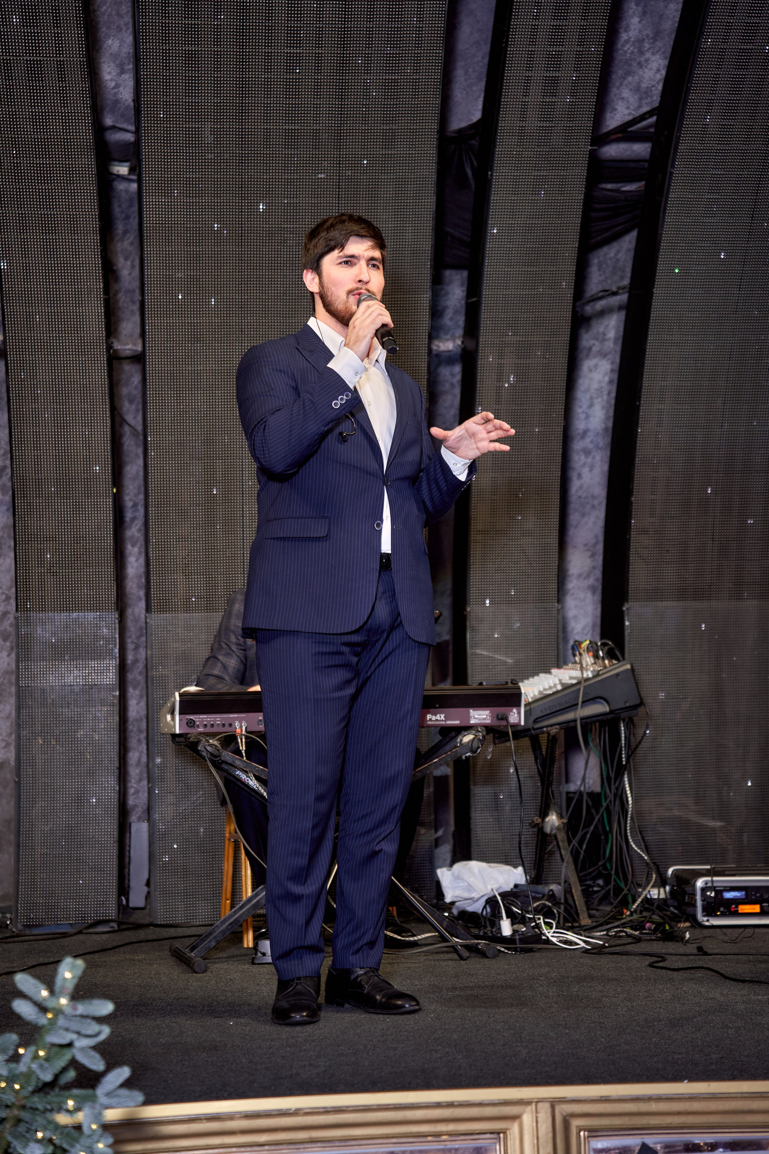 День рождения наины в ресторане наполеон. VISUAL ARTIST/ современное искусство/ фотокартины