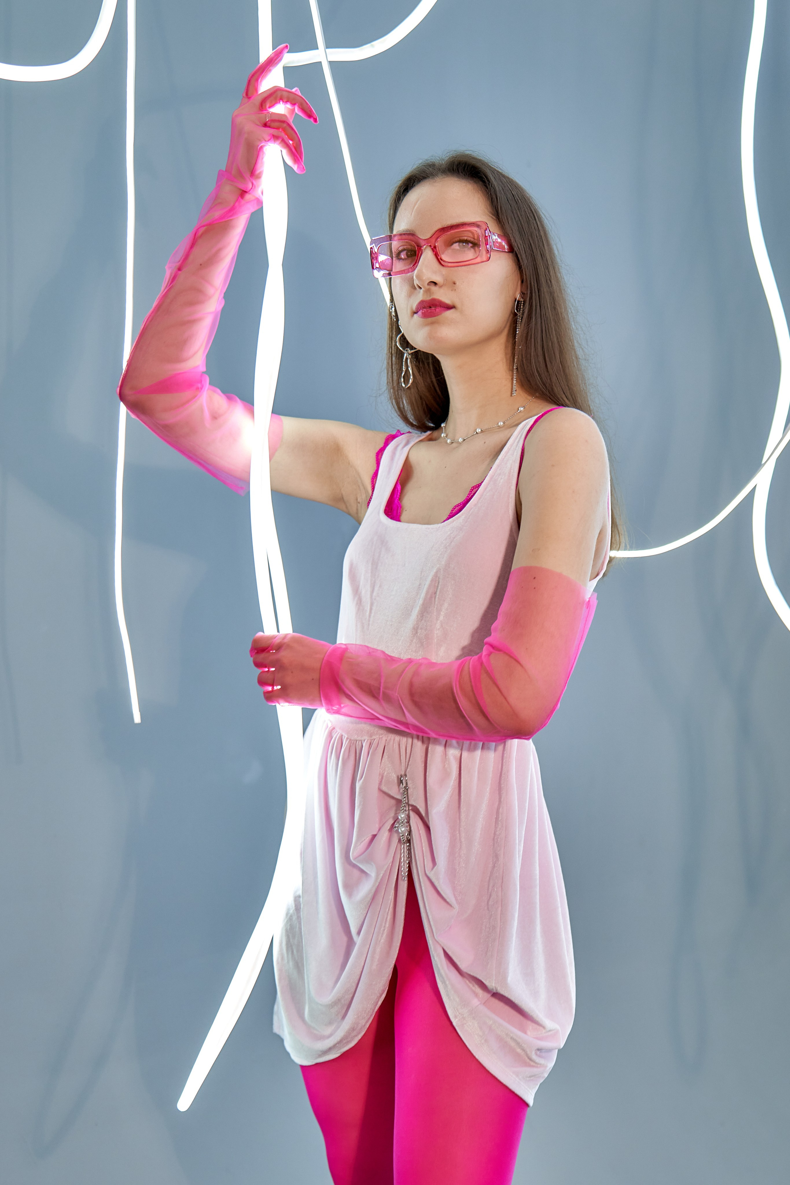 Лампы гибкие свет красный в студии ангелы. VISUAL ARTIST/ современное искусство/ фотокартины