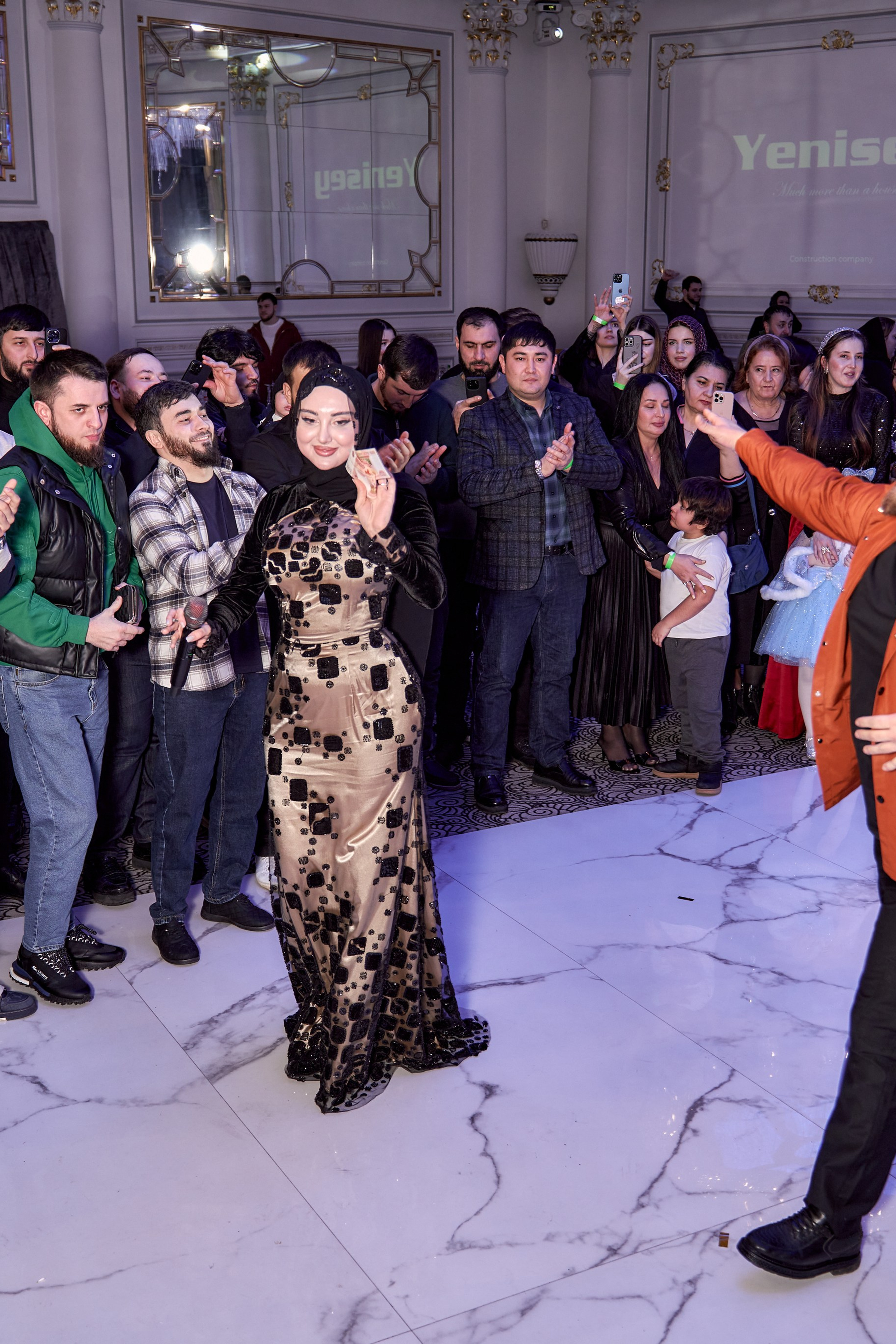 День рождения наины в ресторане наполеон. VISUAL ARTIST/ современное искусство/ фотокартины