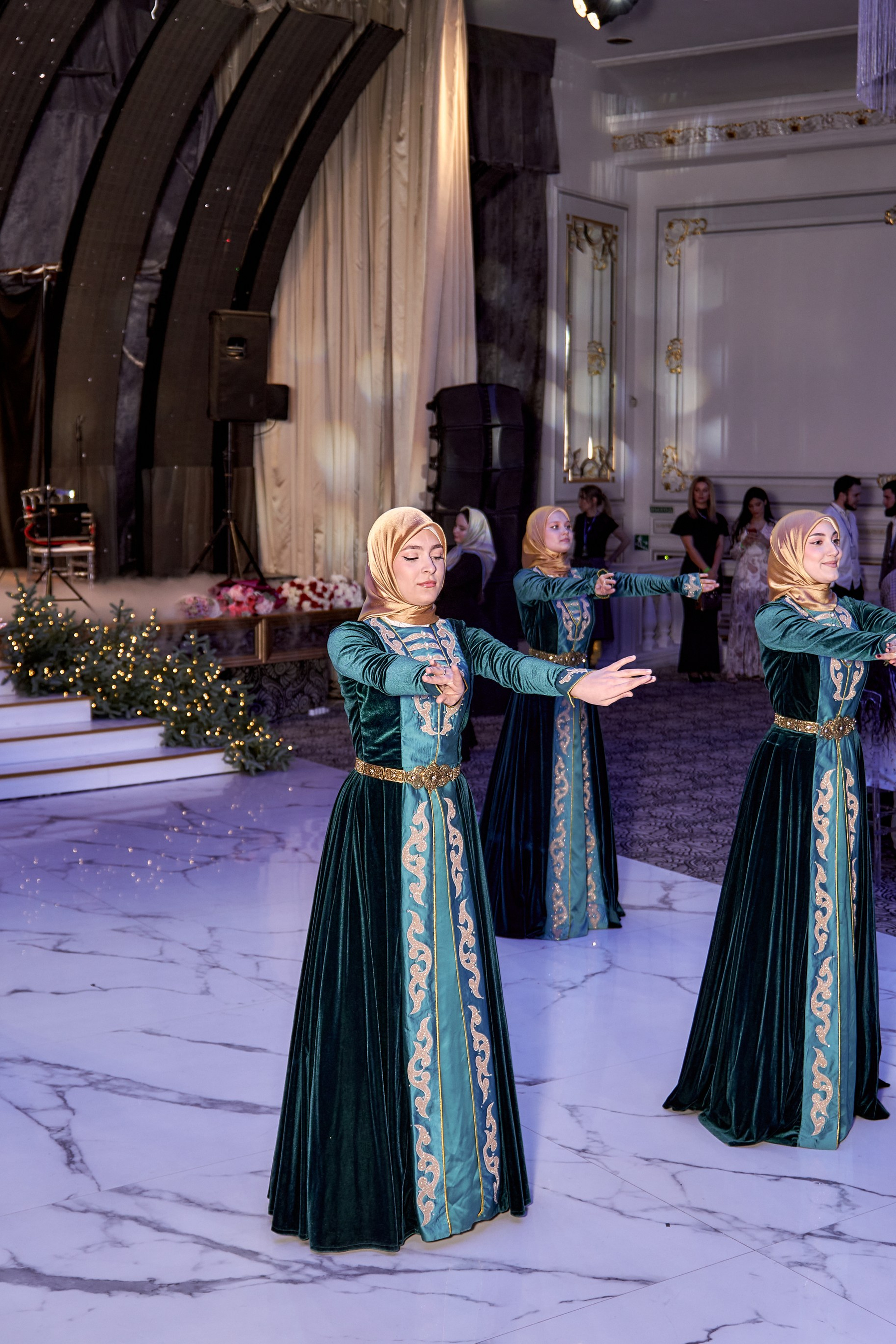 День рождения наины в ресторане наполеон. VISUAL ARTIST/ современное искусство/ фотокартины