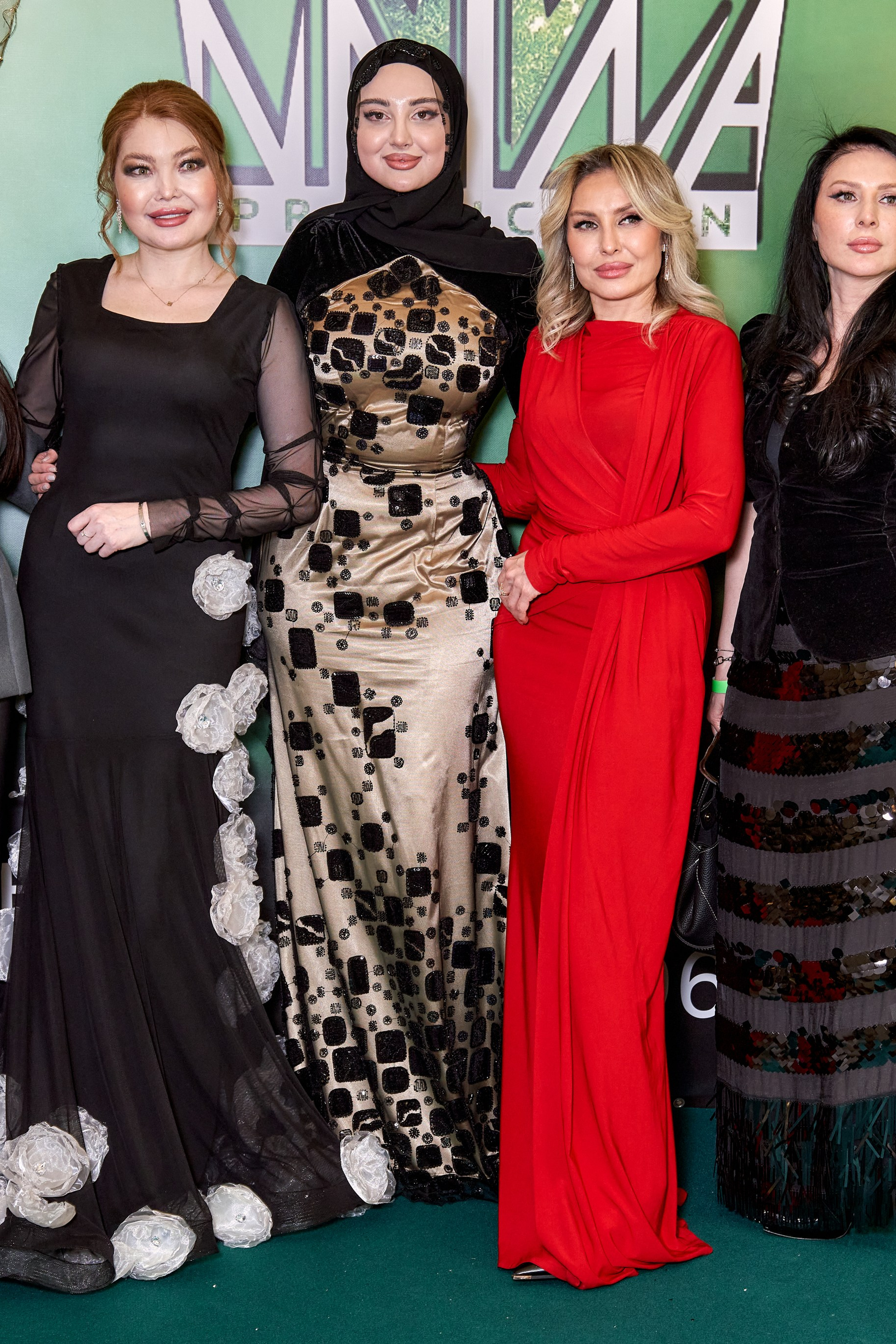 День рождения наины в ресторане наполеон. VISUAL ARTIST/ современное искусство/ фотокартины