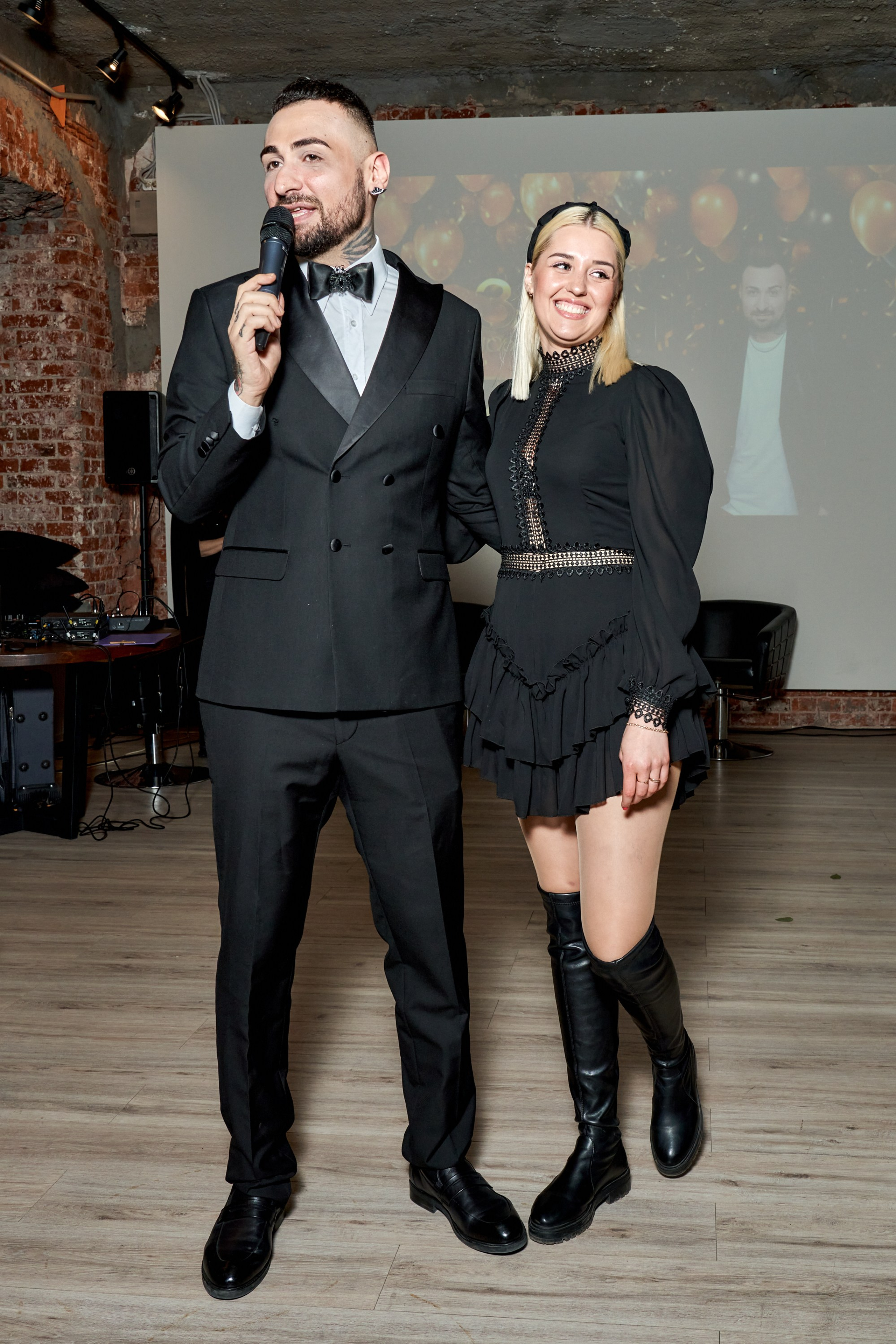 День рождения продюсера арчи и его друзей. VISUAL ARTIST/ современное искусство/ фотокартины